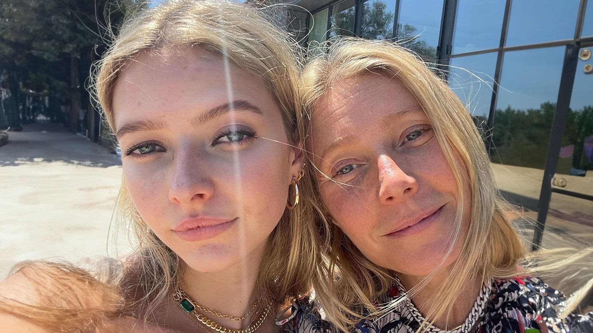 El espectacular cambio de Apple, la hija mayor de Gwyneth Patlrow, que cumple 20 años y ha heredado la belleza de su madre