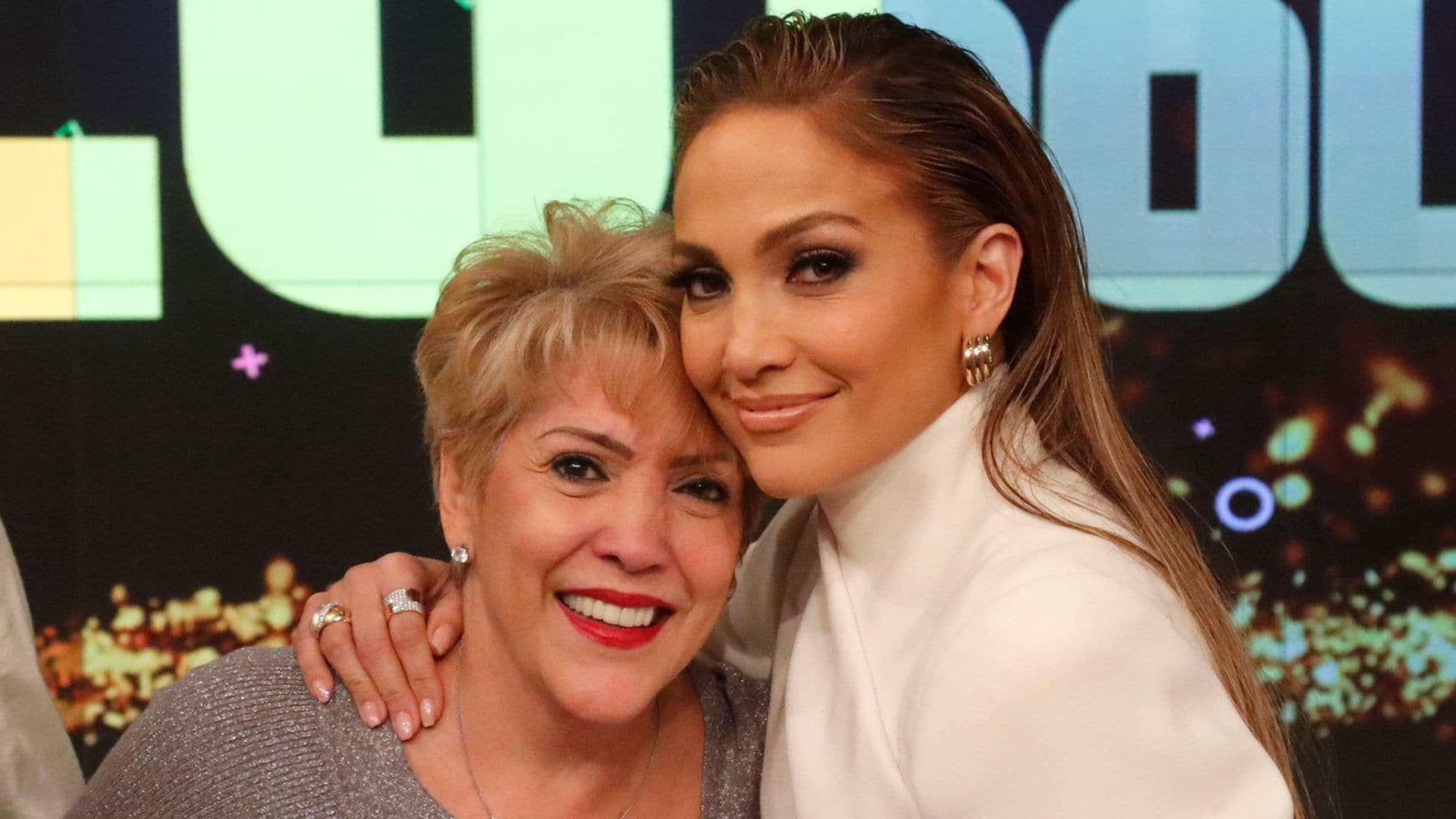 Jennifer Lopez celebra a su mamá y le agradece por ‘estar ahí para mí siempre’