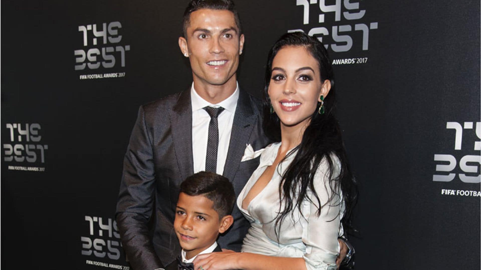 Cristiano Ronaldo Jr., el mejor niñero de su hermano Mateo