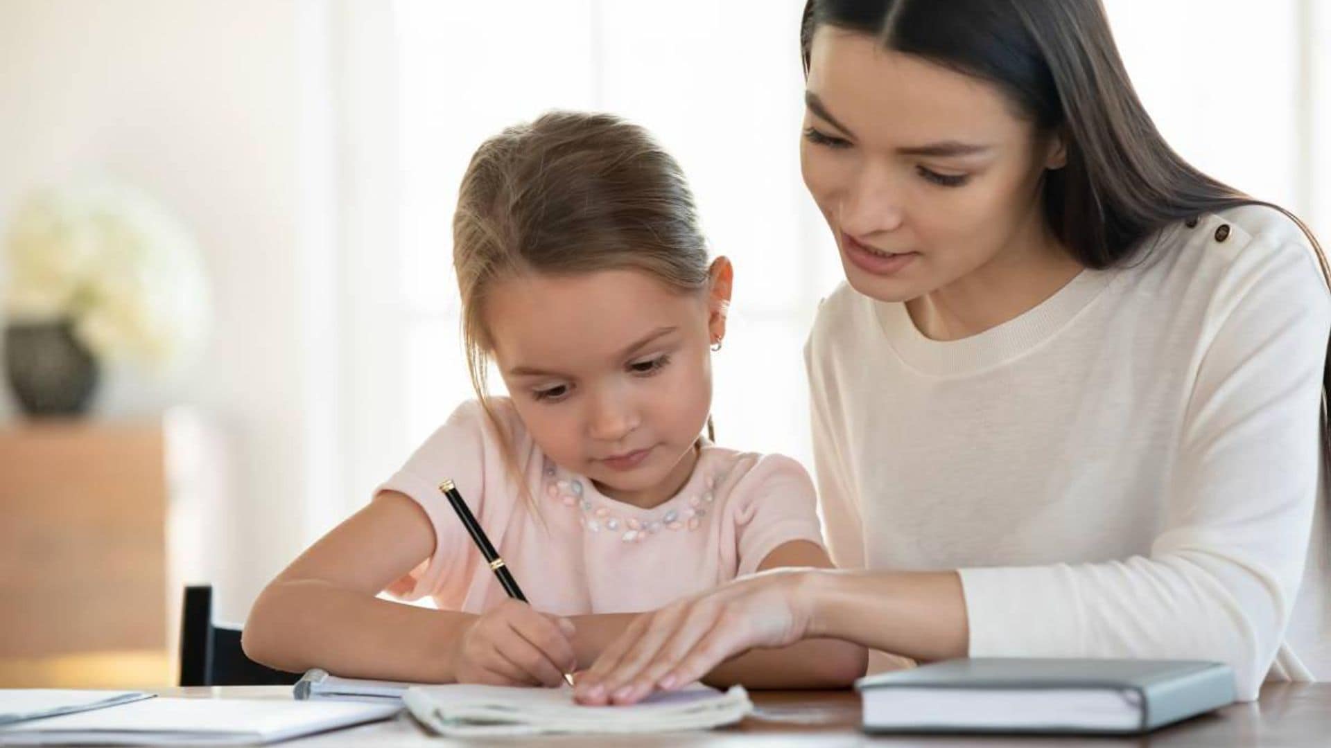 ‘¿Debería apuntar a mi hijo a clases particulares para preparar sus exámenes?’