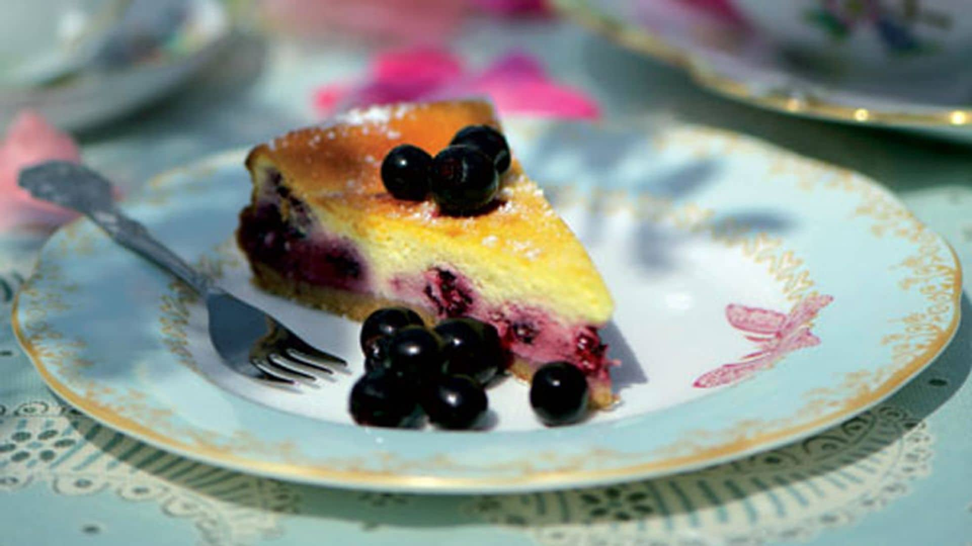 Tarta de queso con arándanos negros