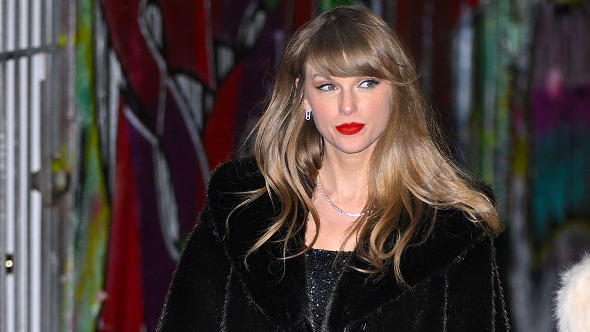 Taylor Swift se apunta a los mocasines cómodos que también adoran las 'royals' europeas