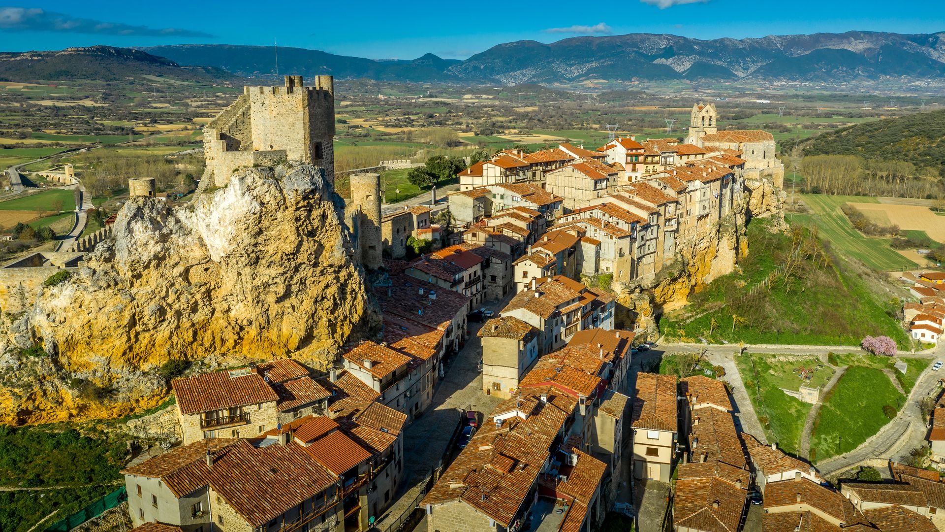 Siete castillos en una ruta sin mapa por Burgos