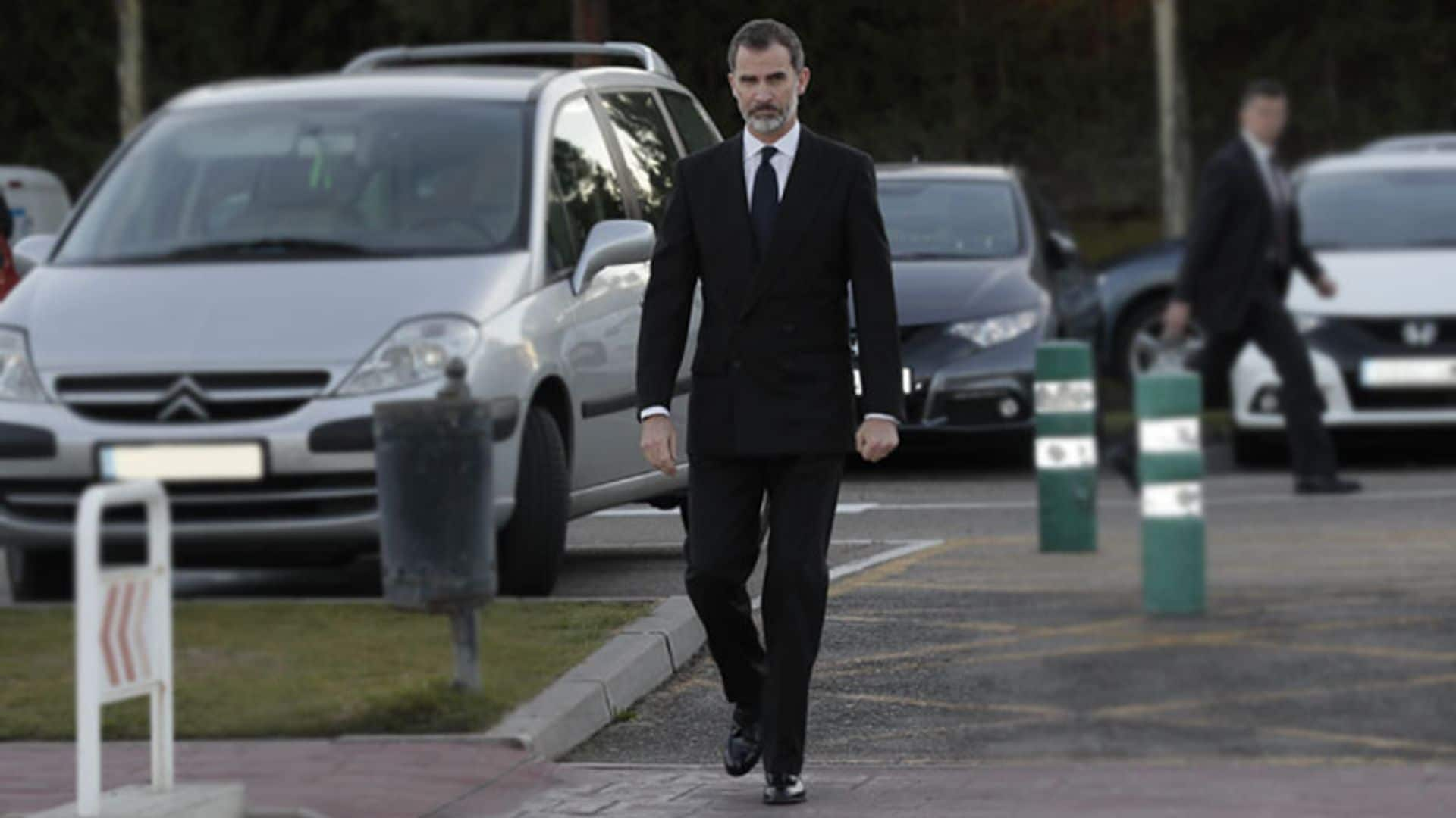 El rey Felipe VI da su último adiós a su tutor Aurelio Menéndez