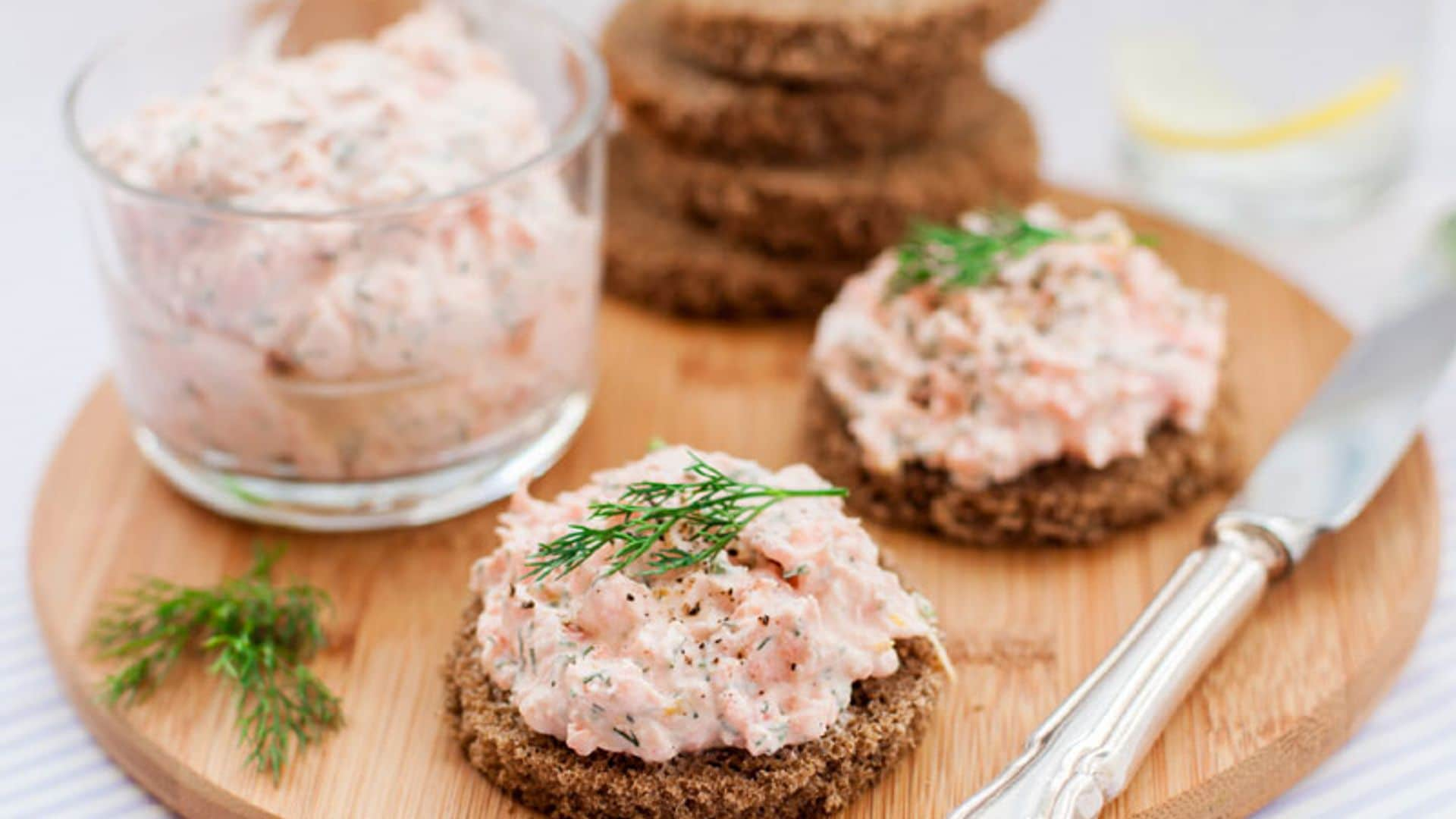 Paté de salmón ahumado y rábano picante