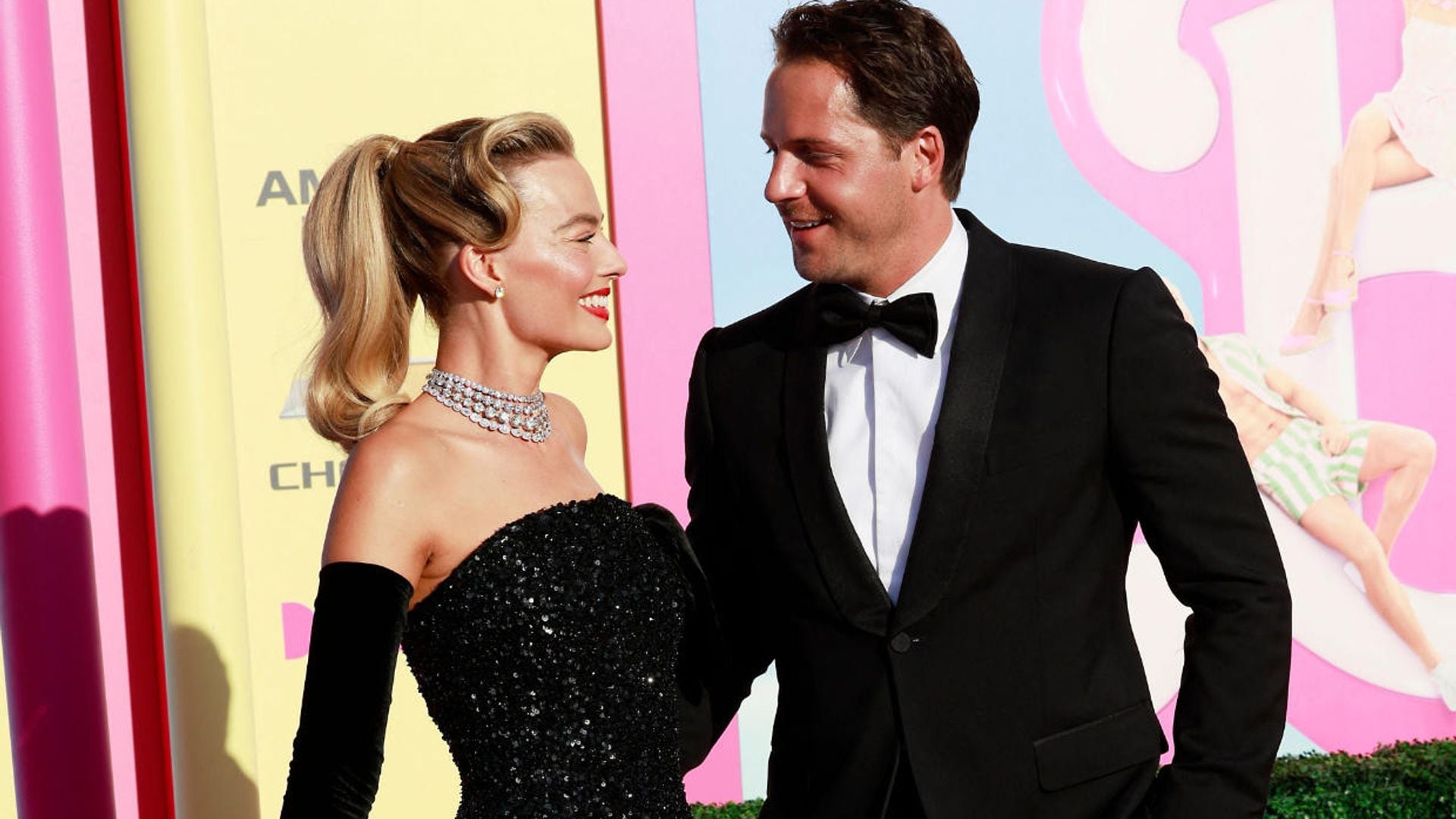 Margot Robbie posa con su 'Ken' en la vida real, su marido Tom Ackerley