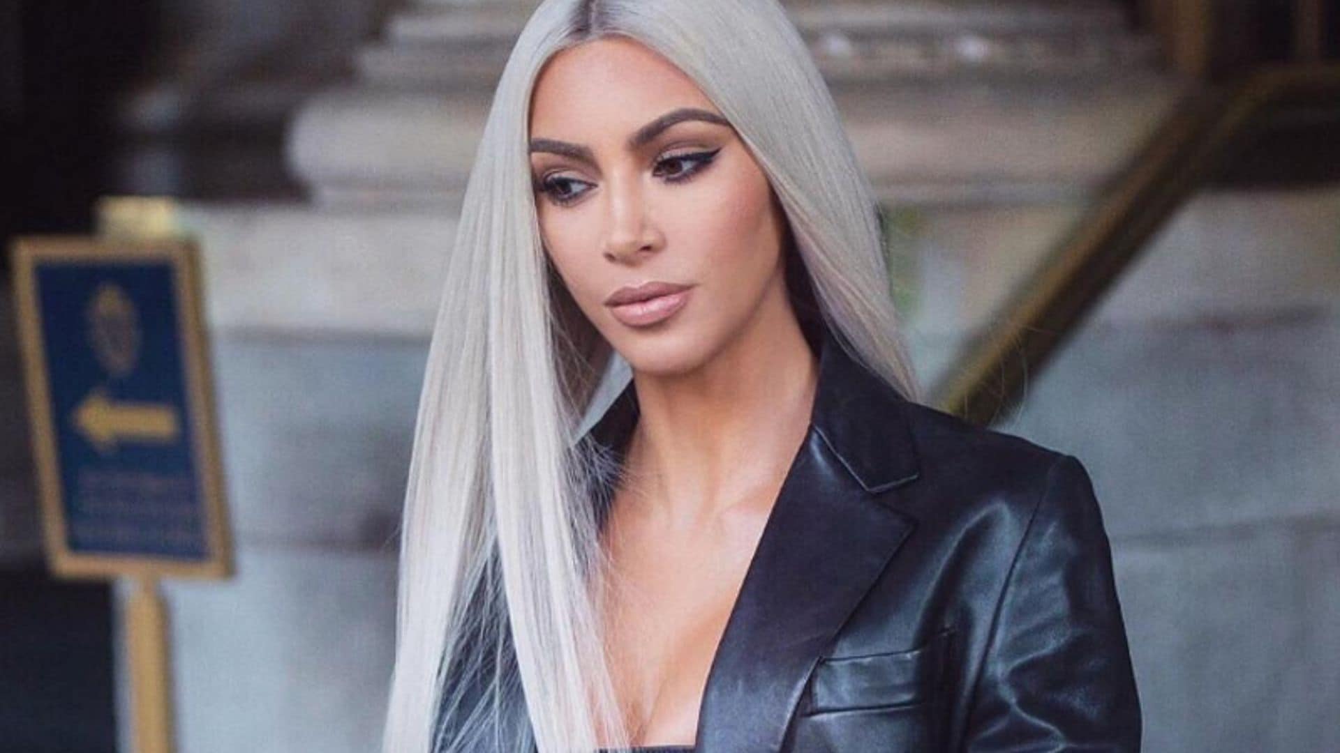 El truco exprés del estilista de Kim Kardashian es perfecto para el cabello fino