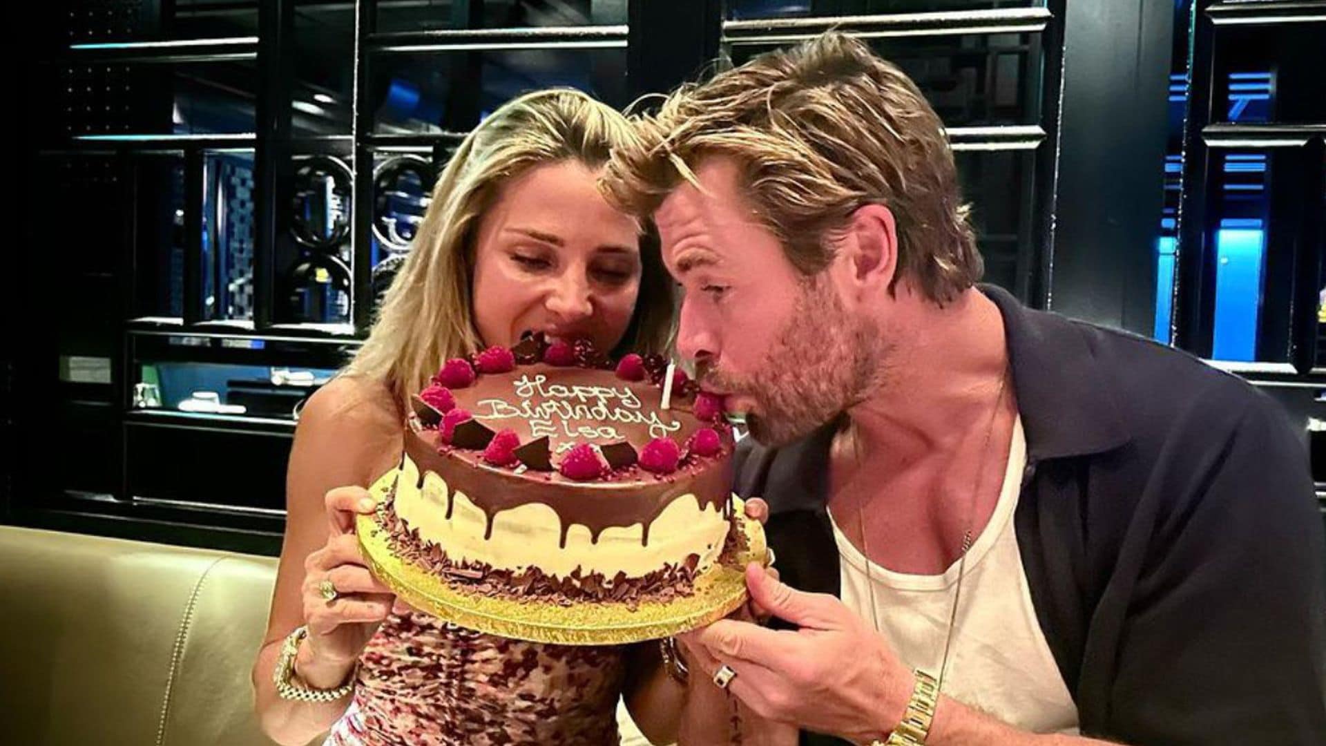 Con tres pasteles y la declaracion de su 'partner in crime': así ha celebrado Elsa Pataky su 47 cumpleaños