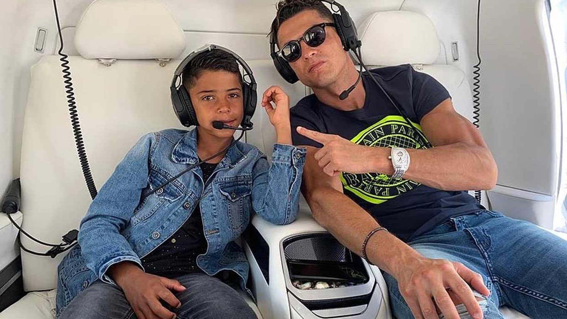 Cristiano Ronaldo y su hijo cambian de deporte en un reto de altos vuelos