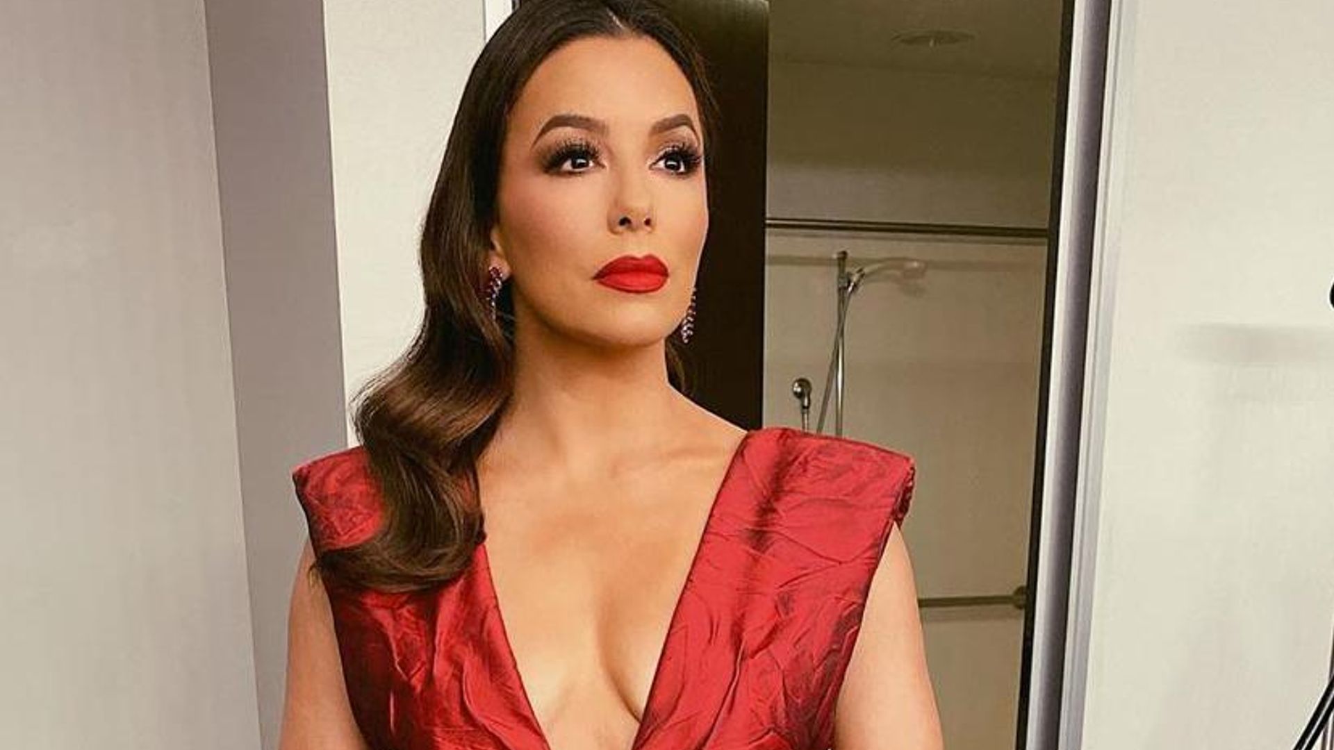 Eva Longoria honra el linaje mexicano con su debut en un musical