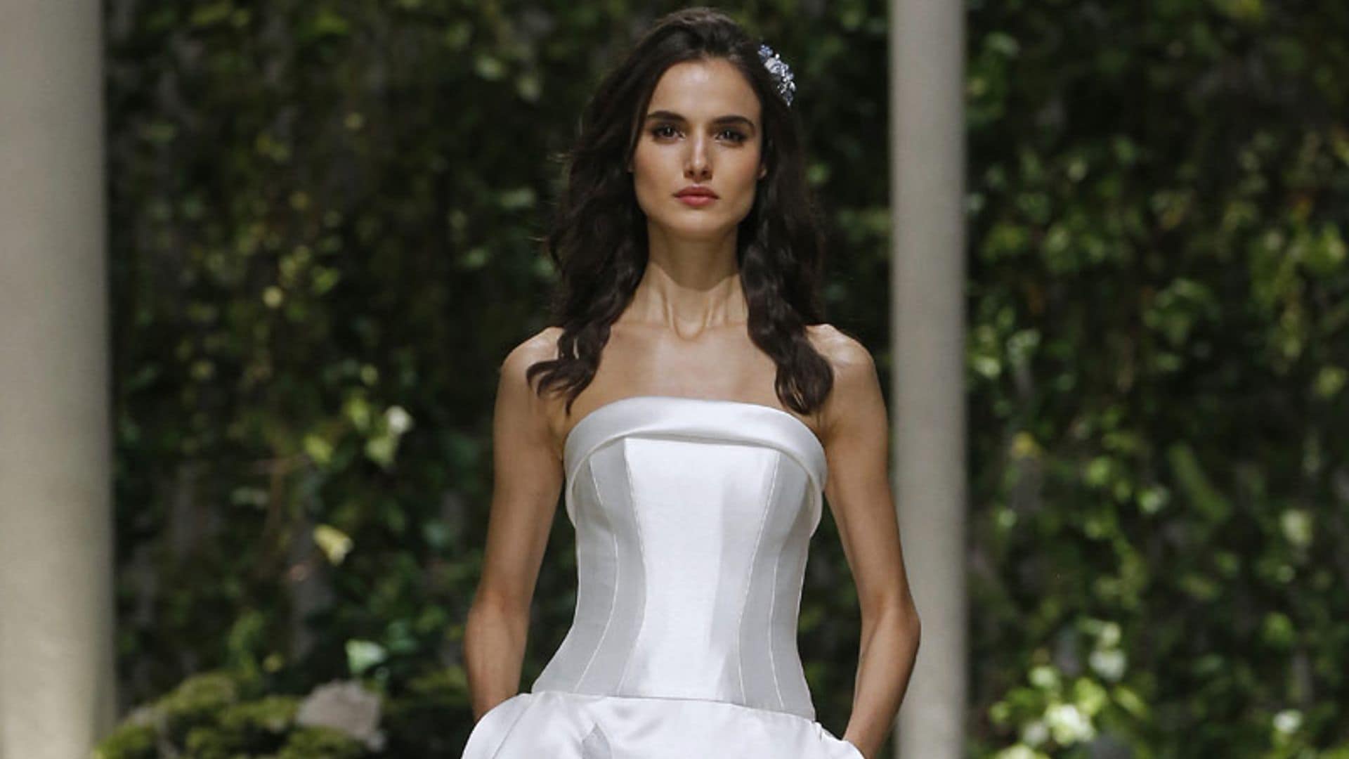 El desfile de Atelier Pronovias 2019: así serán las novias de la próxima temporada