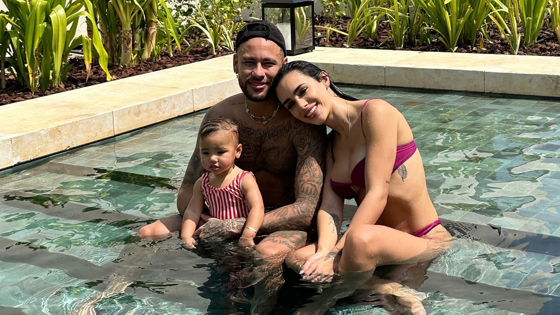 Neymar y Bruna Biancardi se dejan ver muy felices con su pequeña Mavie en Dubái