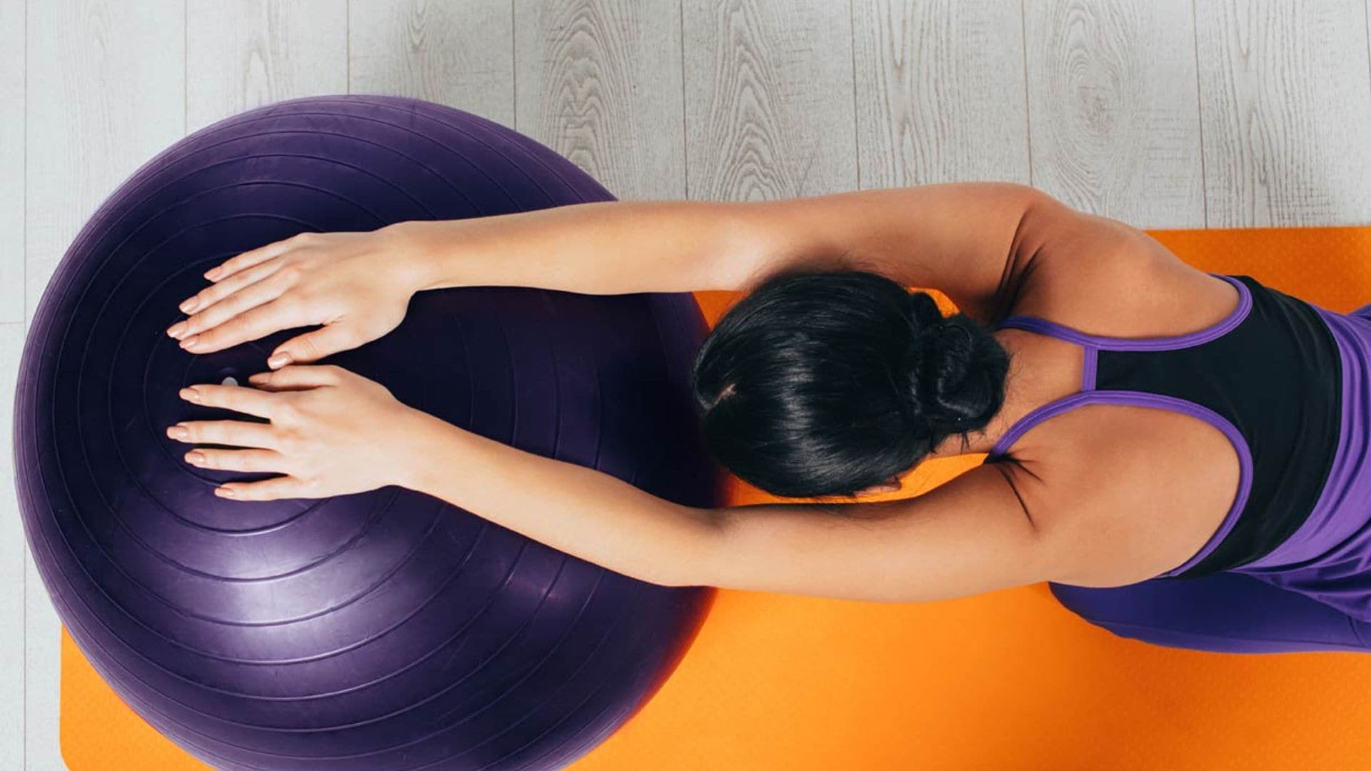 6 ejercicios de pilates para el cuerpo y la mente que puedes hacer en casa