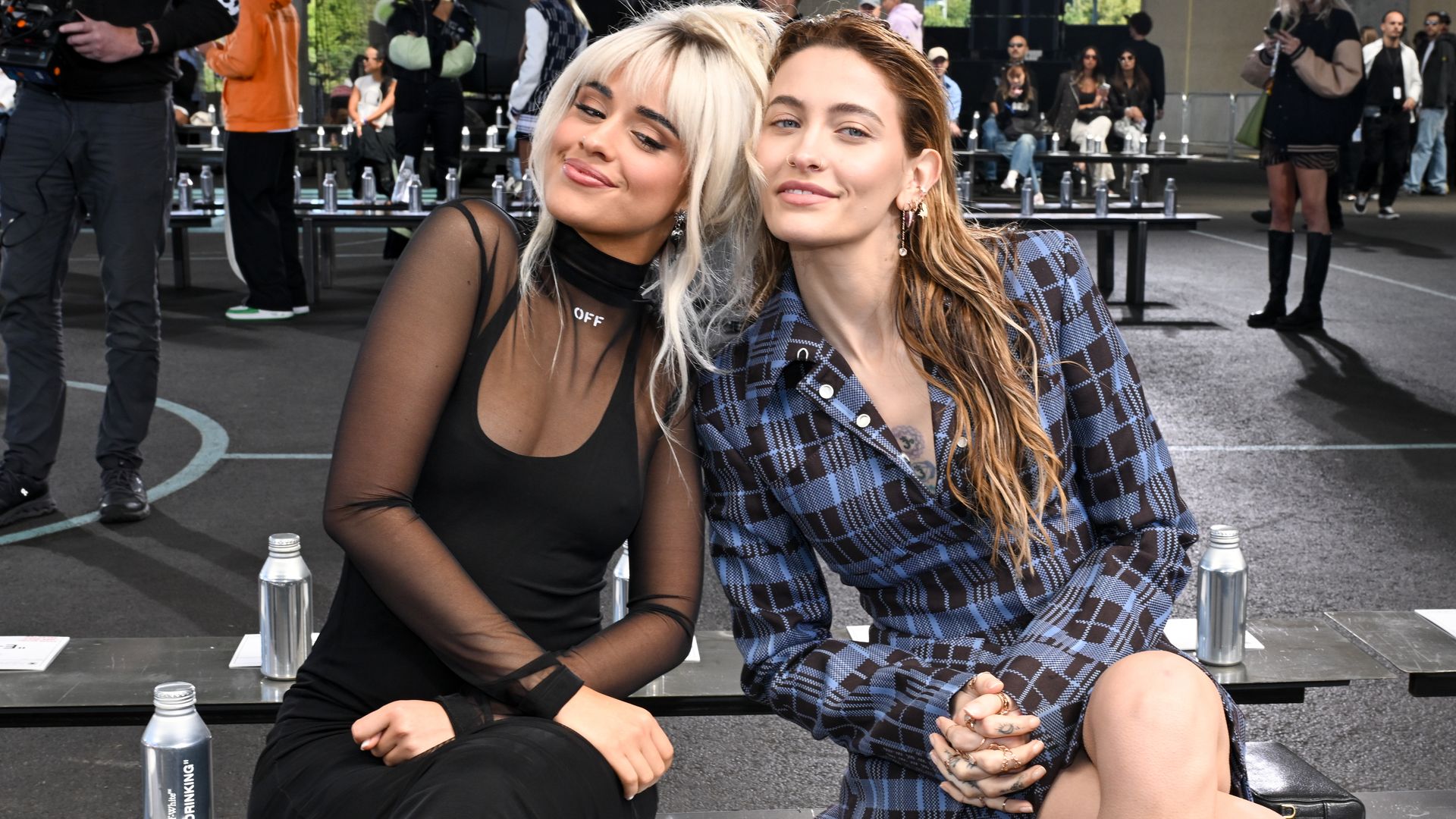 Camila Cabello y Paris Jackson compartieron la primera fila en el desfile de Off-White en Nueva York