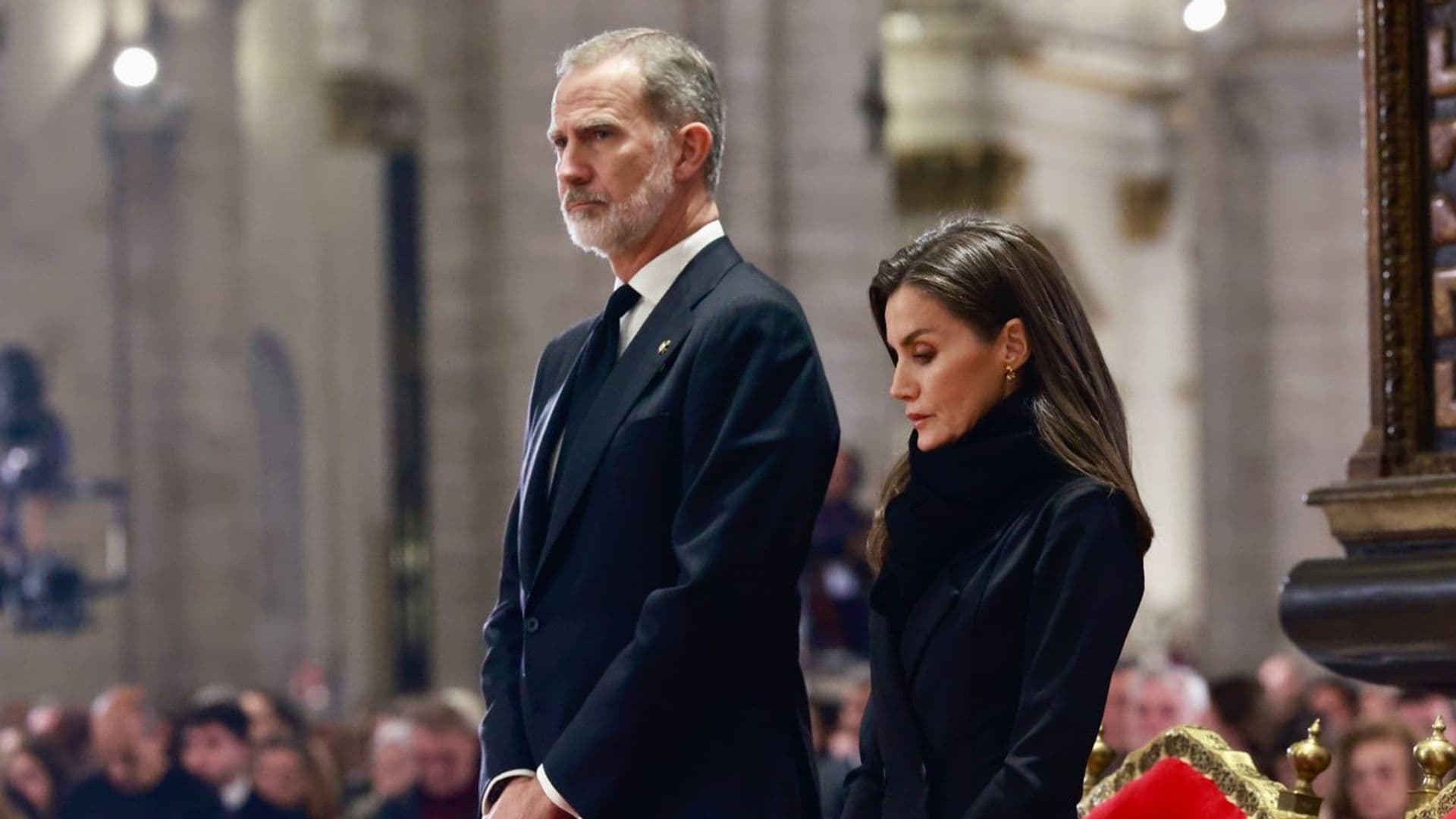 Los Reyes arropan a los familiares de las víctimas de la DANA en la misa funeral