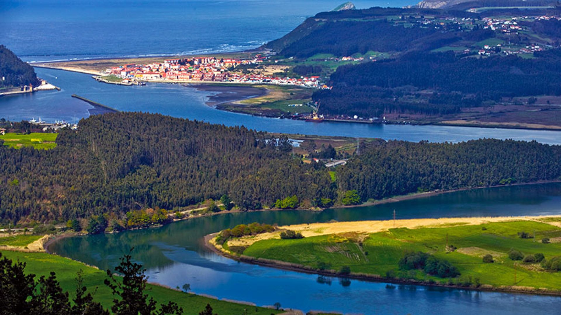 De Llanes a Castropol, una ruta por las villas y pueblos marineros más bonitos de la costa asturiana