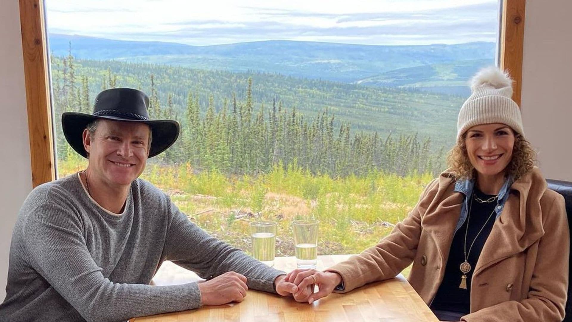 Alan Tacher y Cristy Bernal, una escapada romántica por Alaska