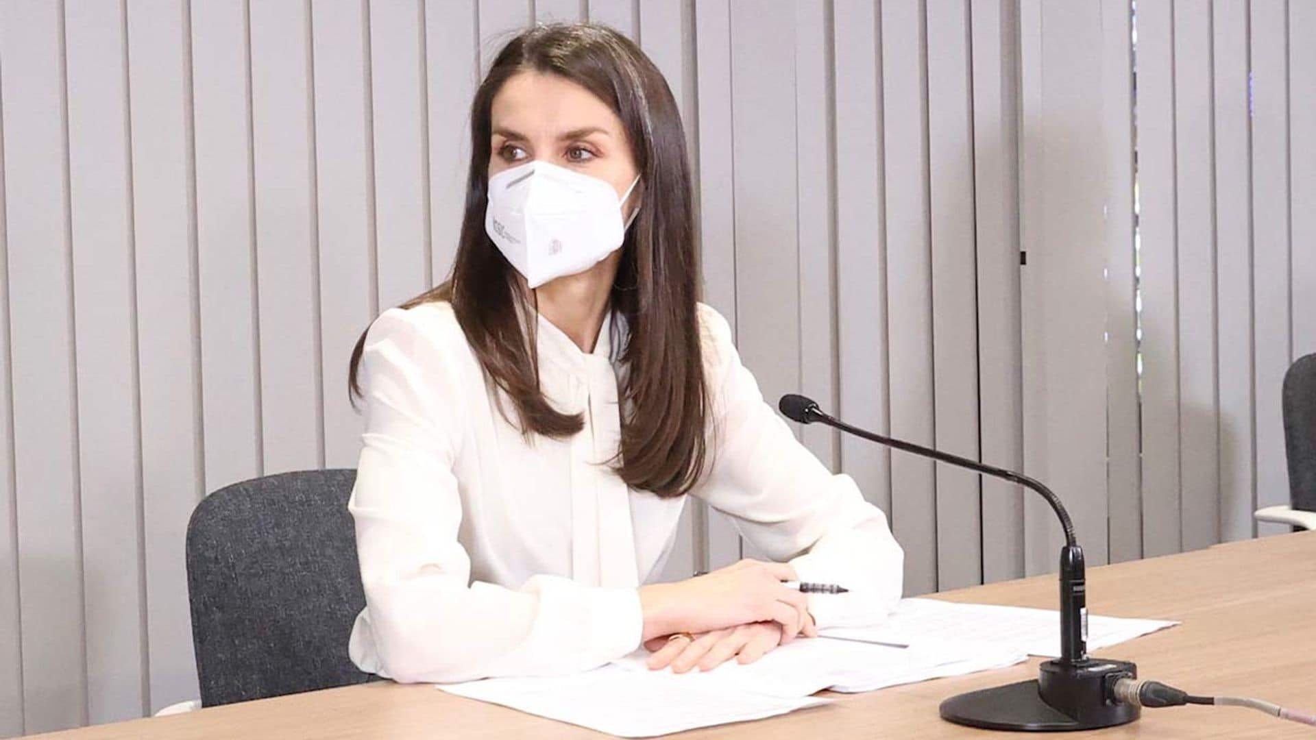 Doña Letizia pide reforzar la atención a los pacientes oncológicos: 'Es más urgente que nunca'