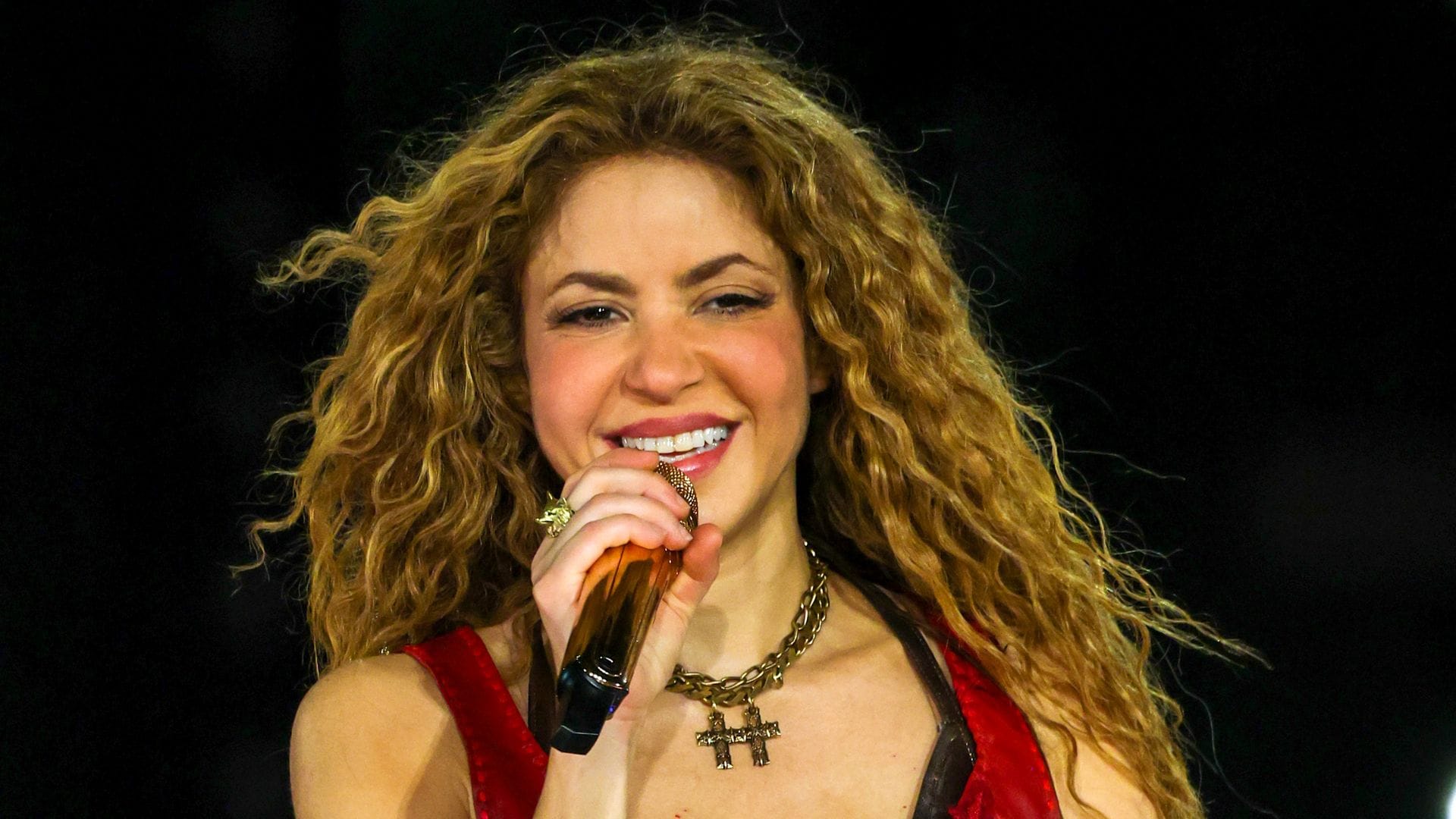 Los diez mandamientos de Shakira con indirecta a Clara Chía