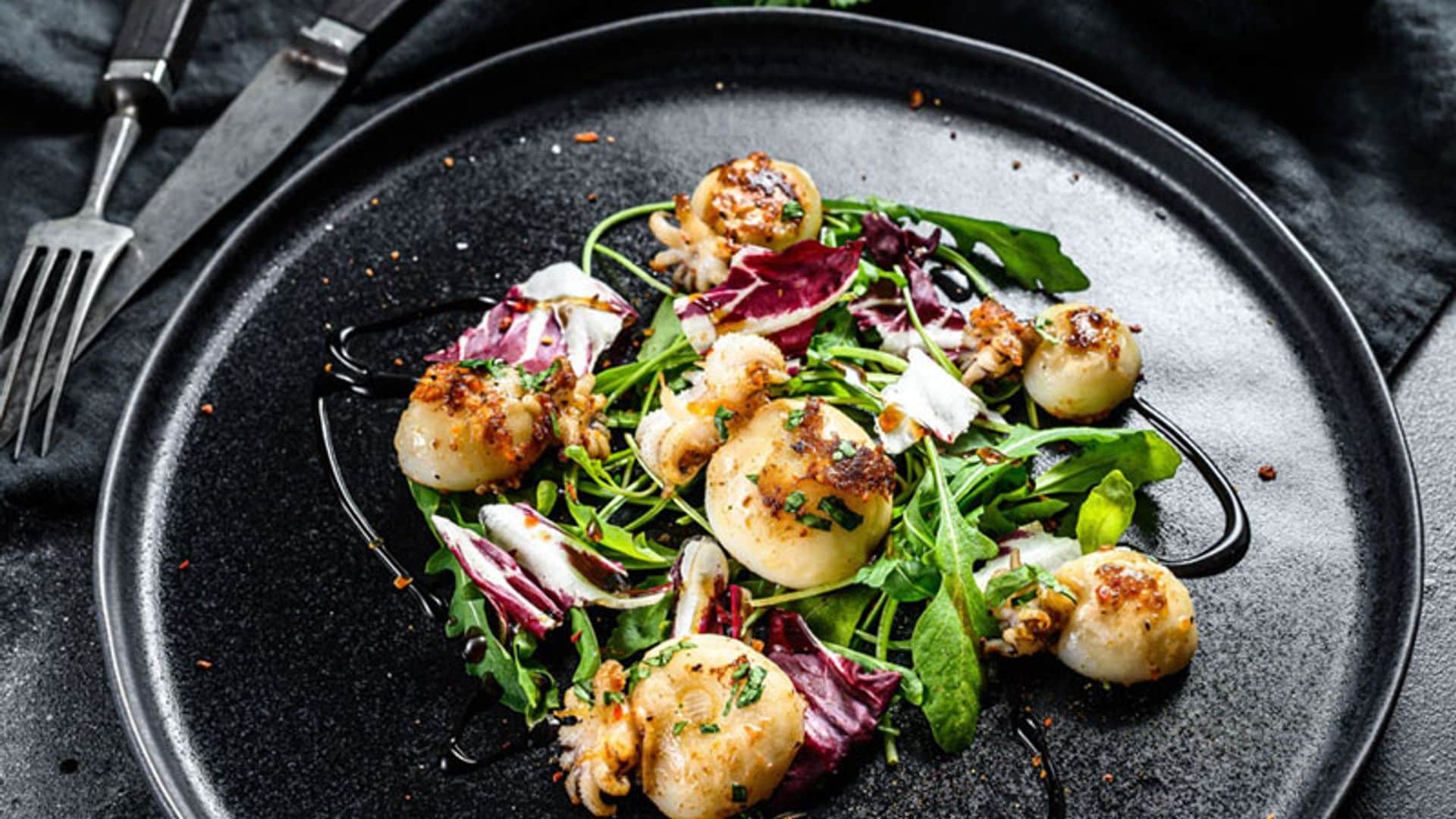 Ensalada de rúcula y choquitos