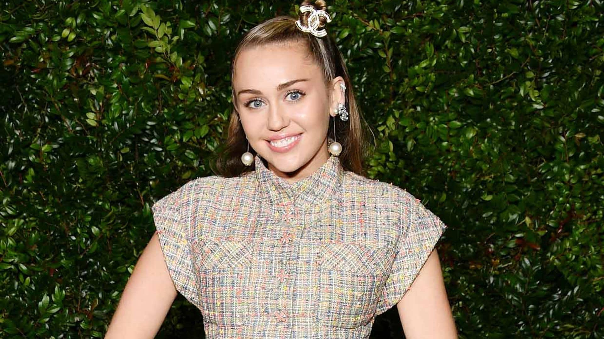 Miley Cyrus zanja toda la polémica y niega que engañara a Liam Hemsworth