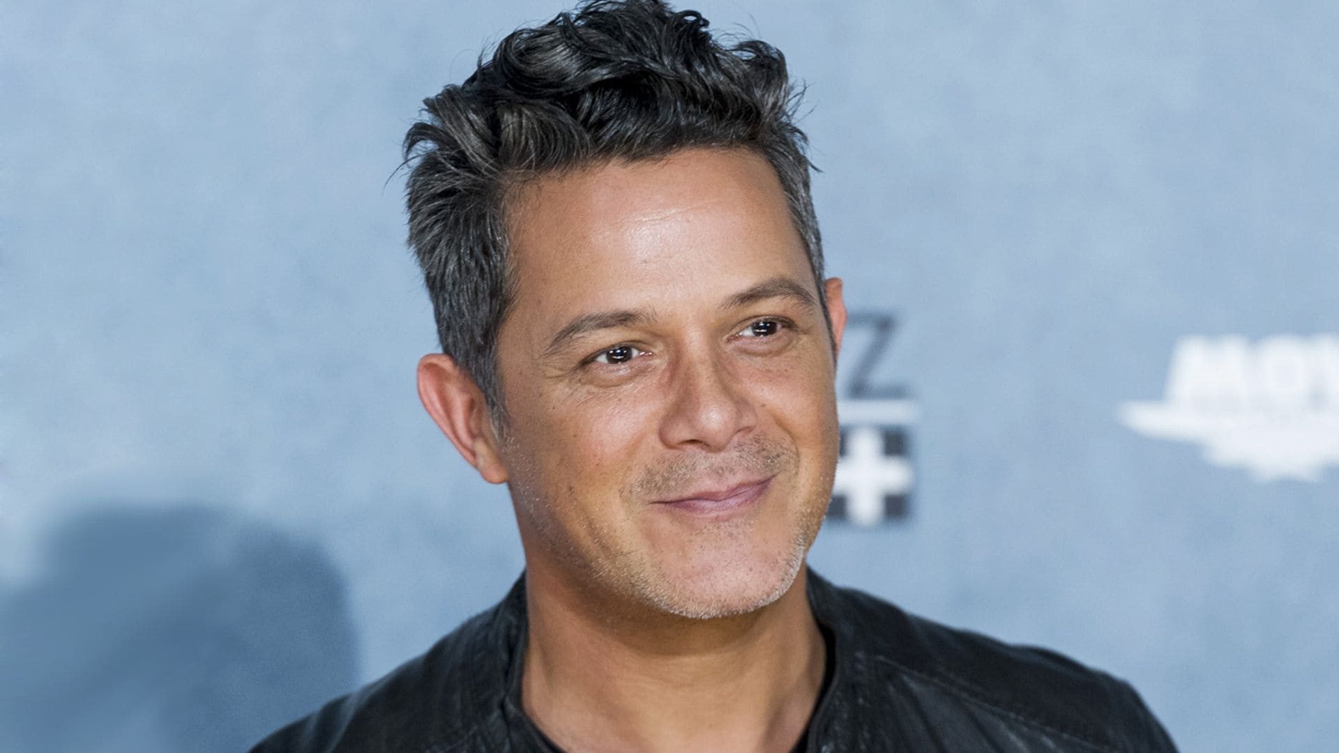 Alejandro Sanz anuncia emocionado el primer disco de su hijo Alexander