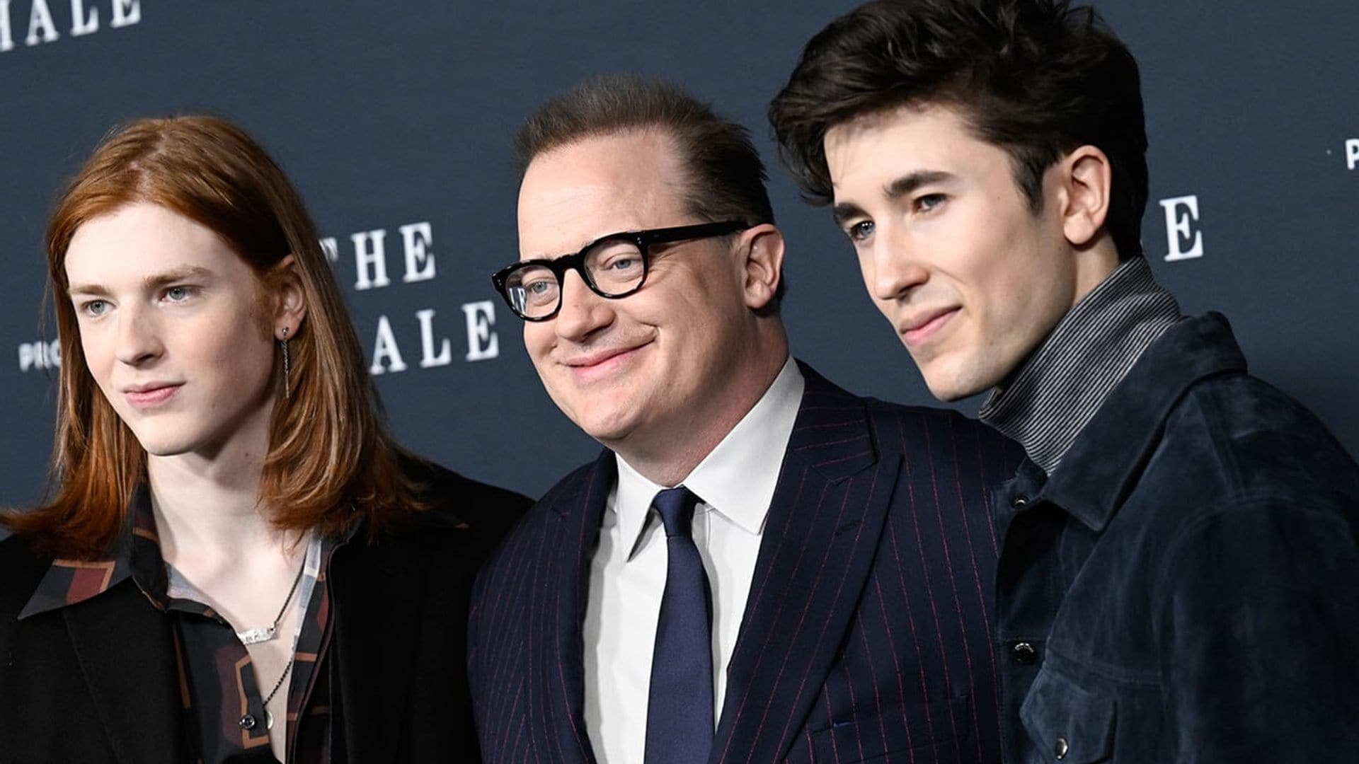 Brendan Fraser sorprende al posar con sus guapos hijos en la alfombra roja