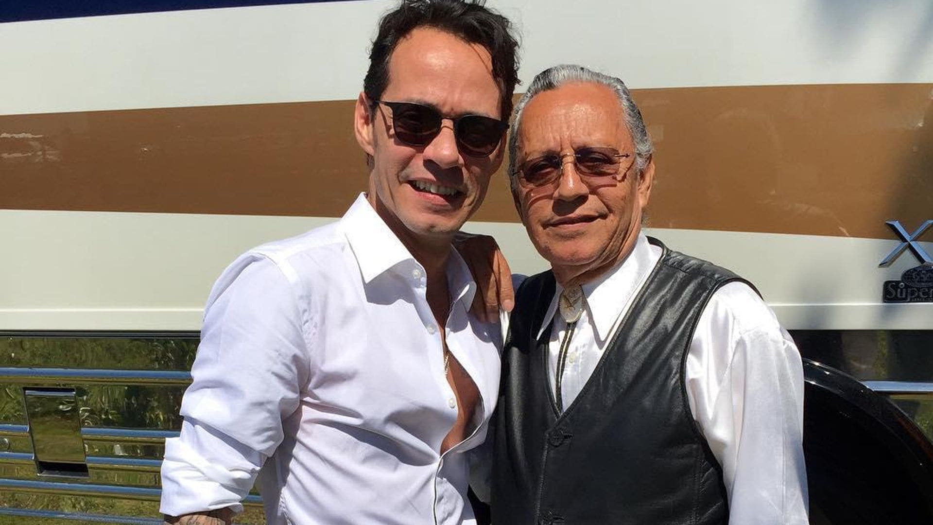 marc anthony junto a su padre