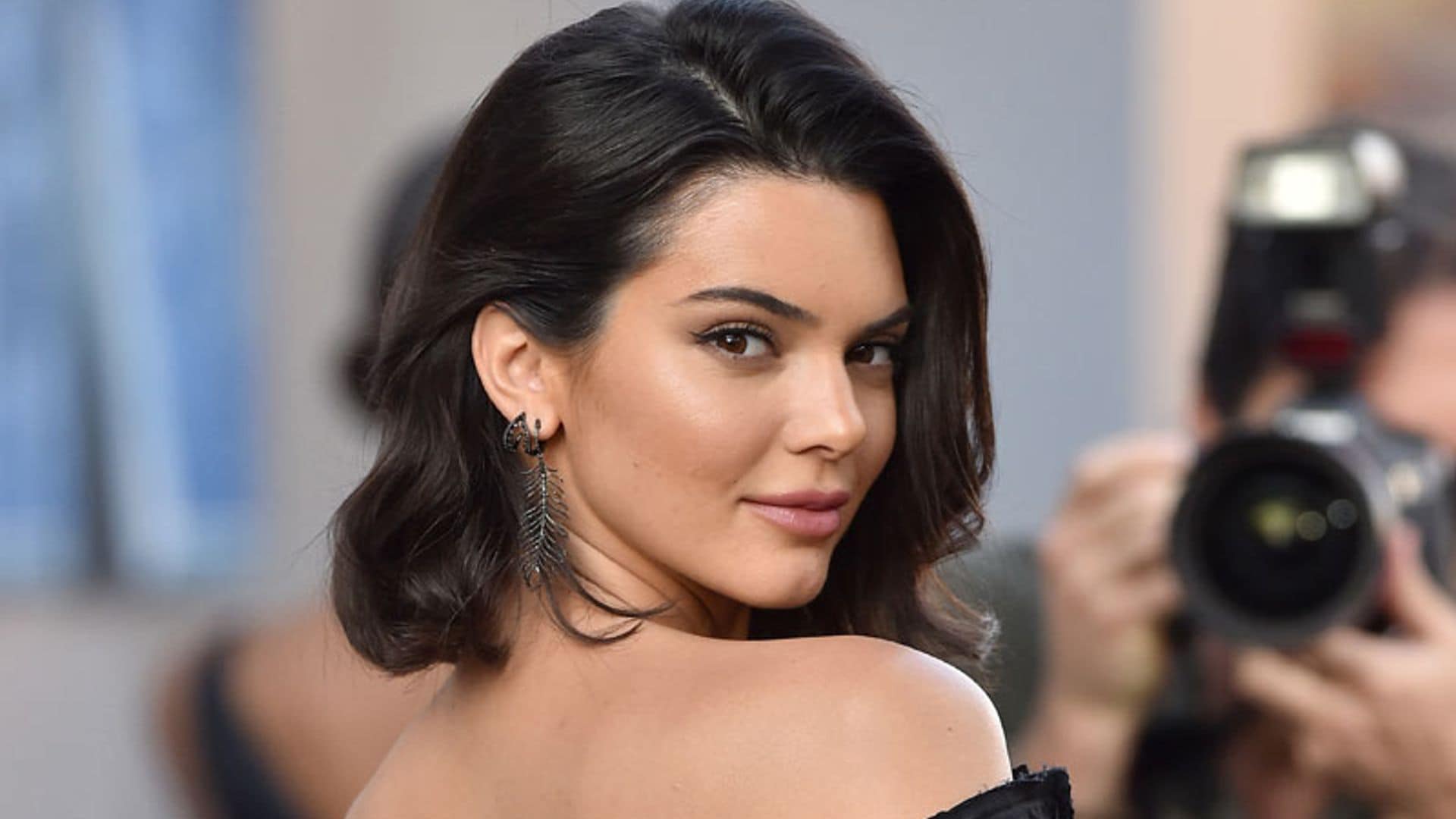 Lavarse la cara hasta tres veces al día: ¿acierta Kendall Jenner con ritual anti-imperfecciones?