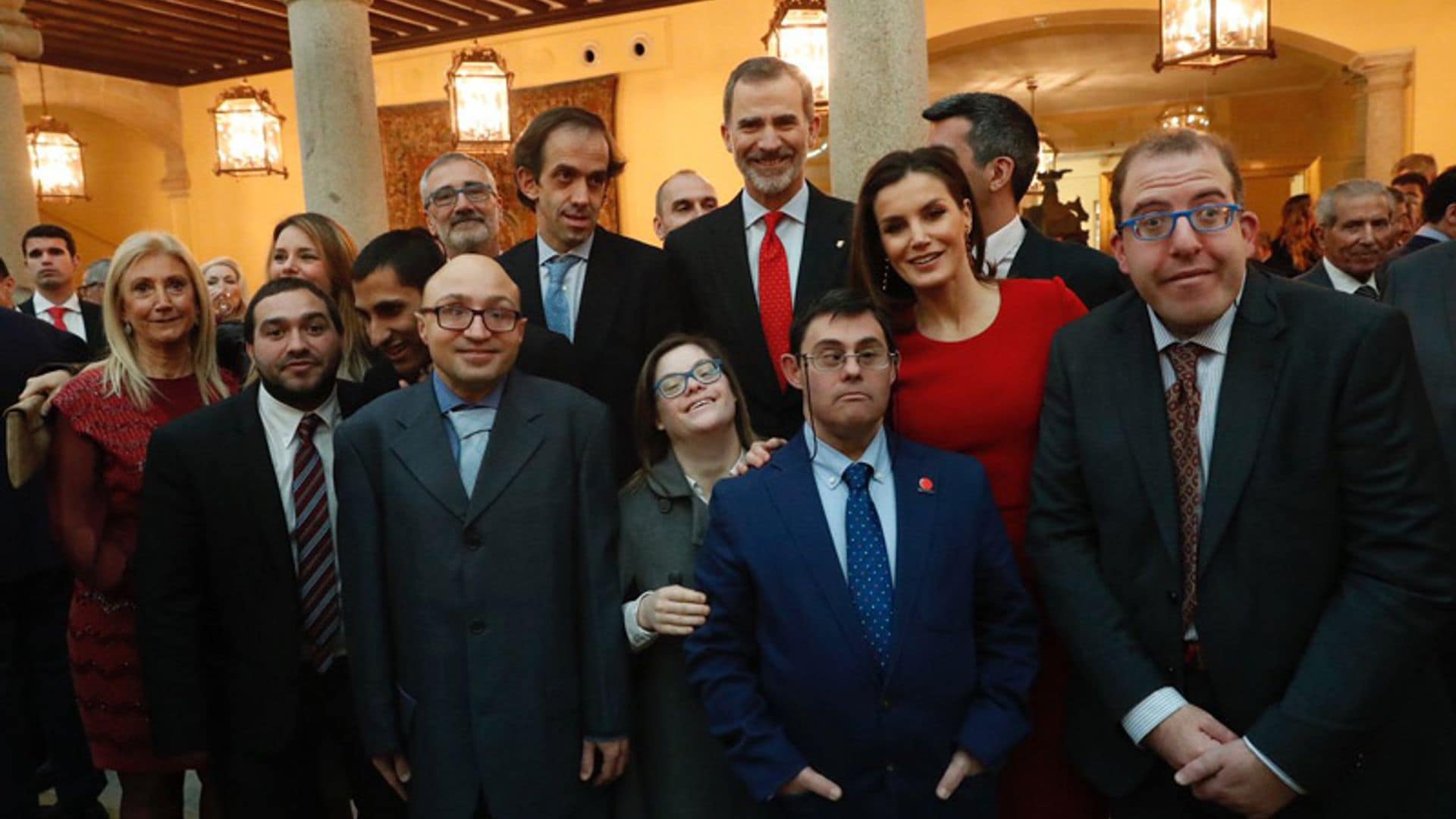 El momento fan de don Felipe y doña Letizia con los 'Campeones'