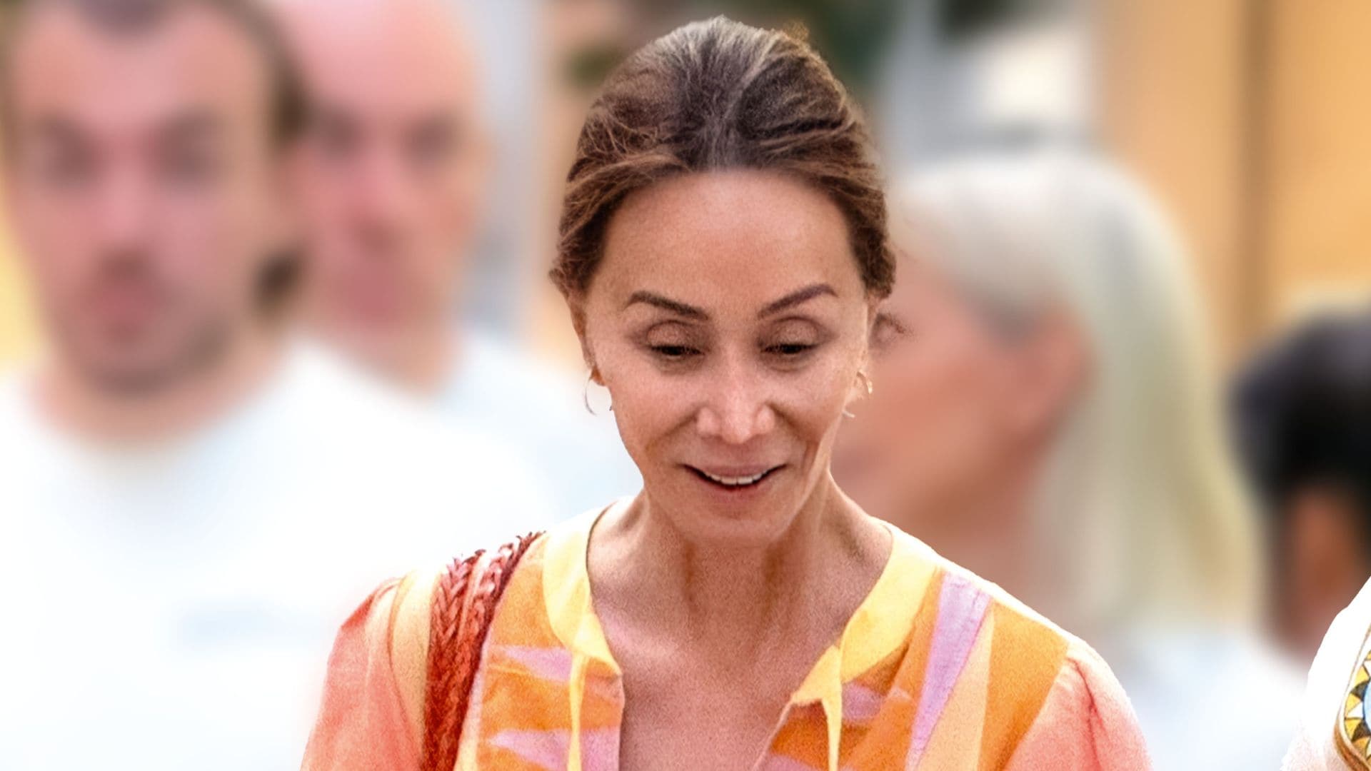 IMÁGENES EXCLUSIVAS. Isabel Preysler y la prueba de que sigue siendo la reina de la elegancia con un colorido caftán