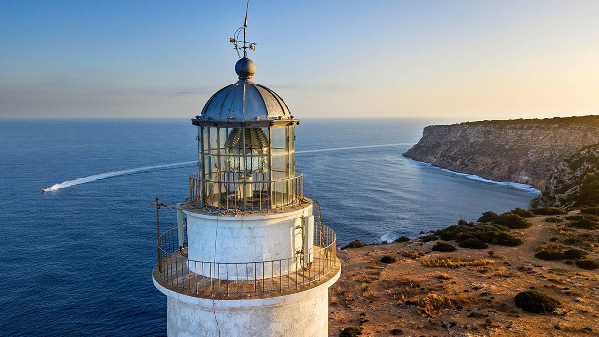 Formentera (a pie o en bici) de faro a faro