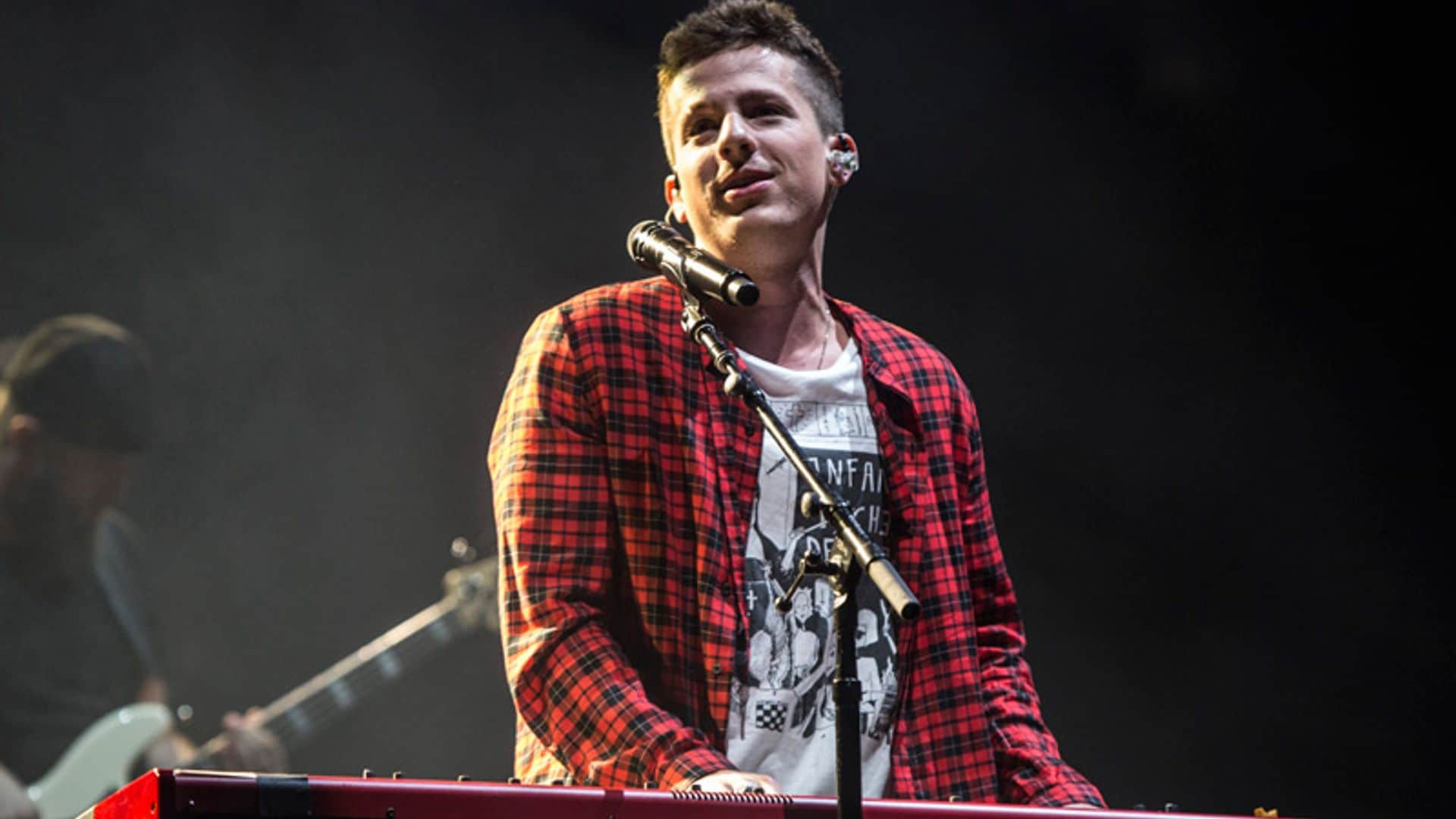 ¿Fan del estilo de Charlie Puth? Entonces ésta es tu 'wishlist' para el Black Friday