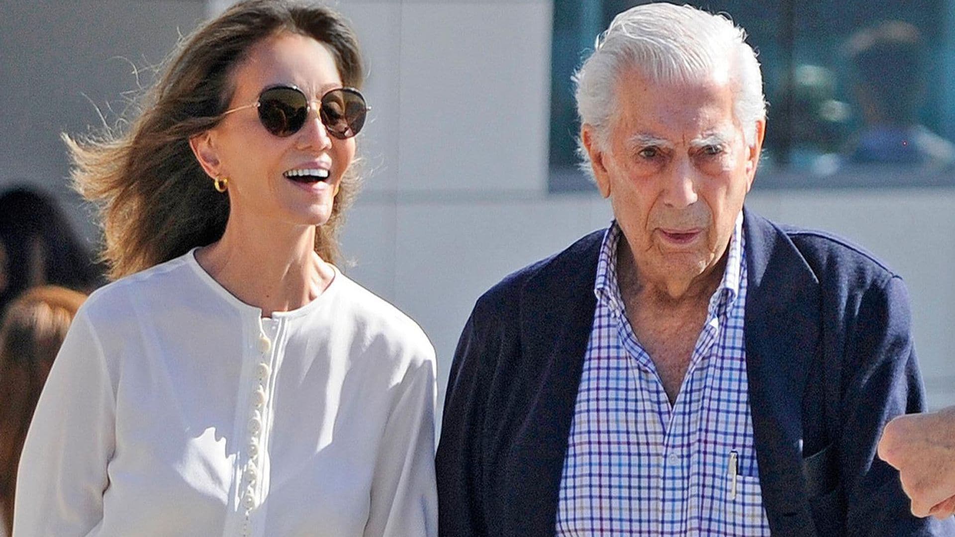 Isabel Preysler y Mario Vargas Llosa, juntos en Ibiza, desmienten que vivan separados