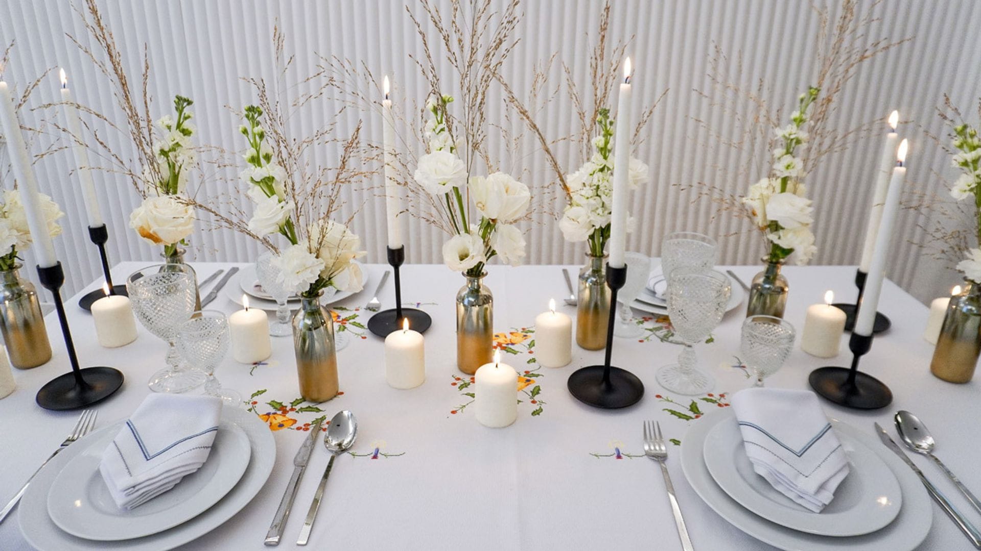 Estas Navidades, que no falten unos 'luminosos' ramilletes decorando la mesa de comedor