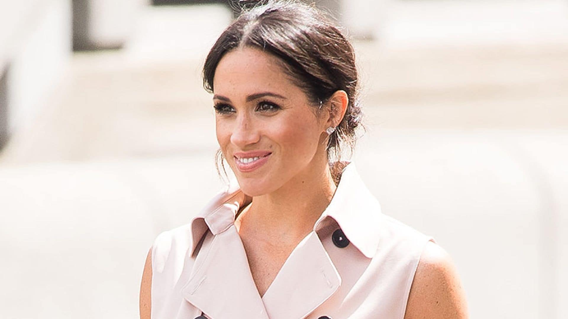 Los gestos que demuestran que Meghan Markle es una 'royal' diferente