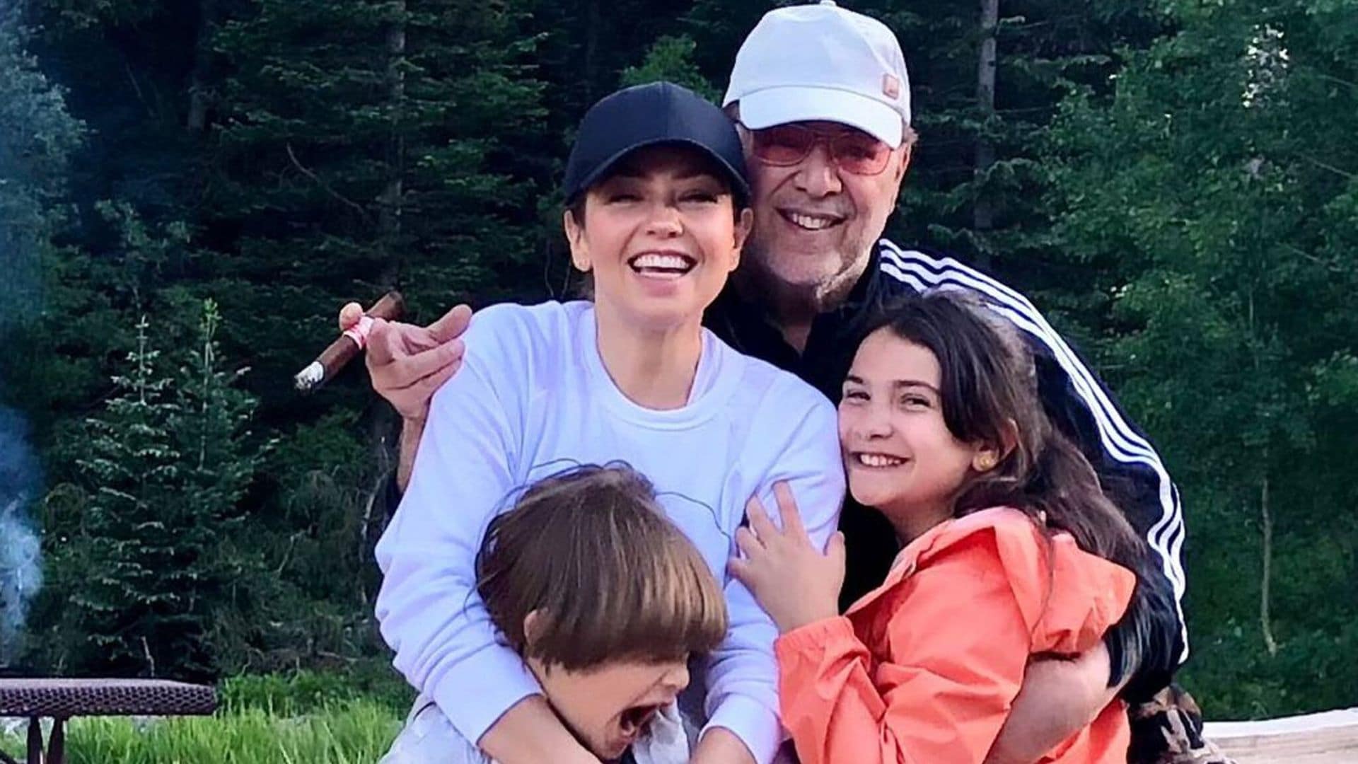 Thalía enternece las redes y presenta a la nueva ‘bebé’ de su familia