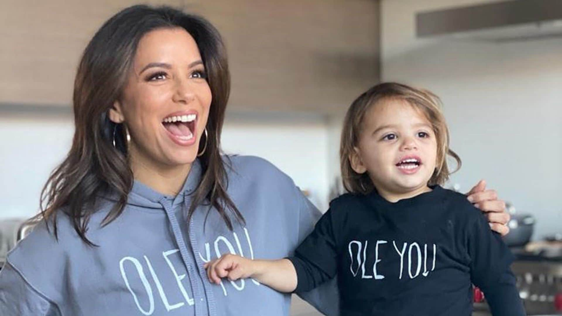 Eva Longoria tiene al repostero más alegre en casa, ¡su hijo Santi!