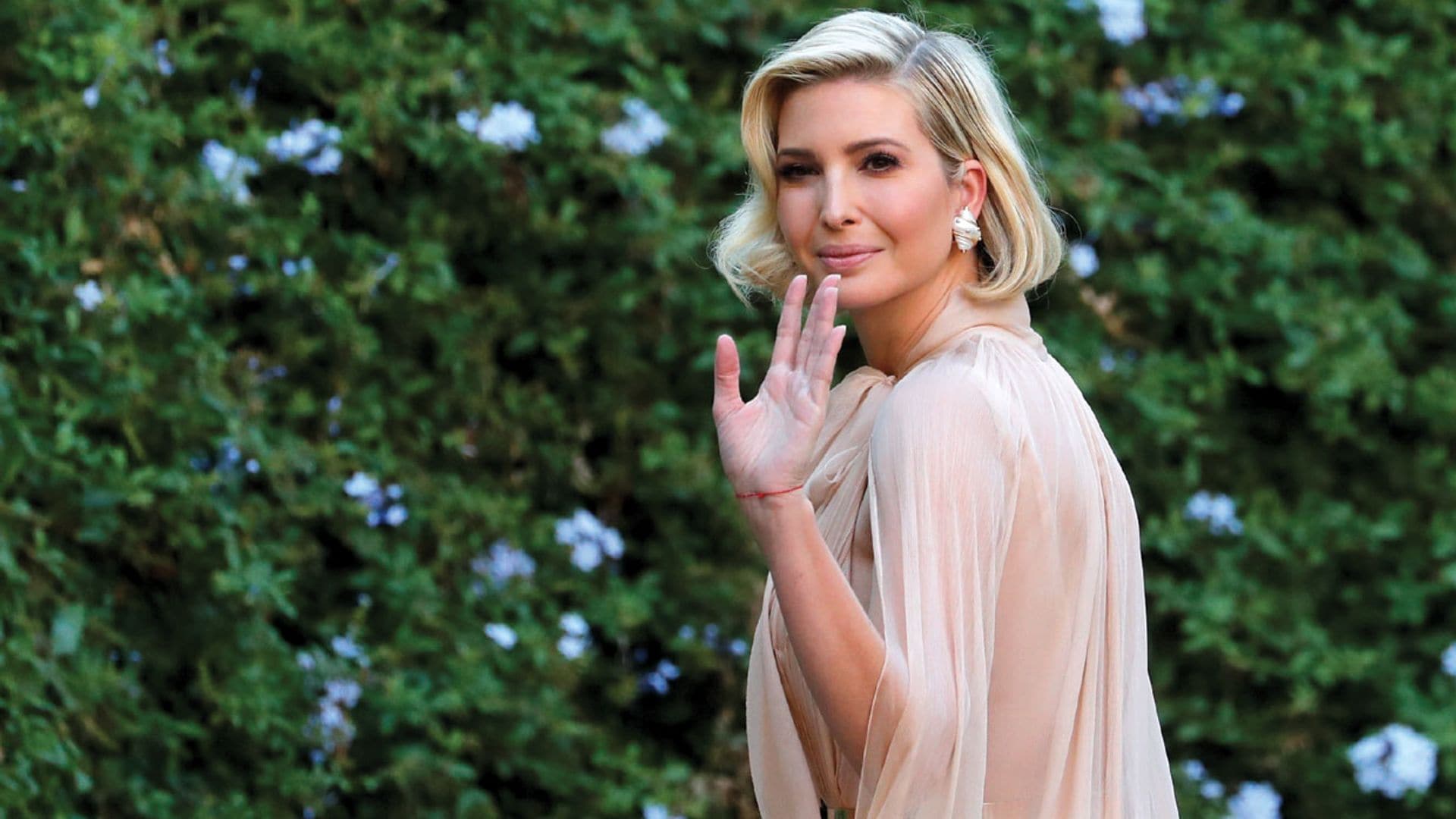 El vestido con capa de Ivanka Trump o cómo ser la más elegante y 'sexy' en una boda