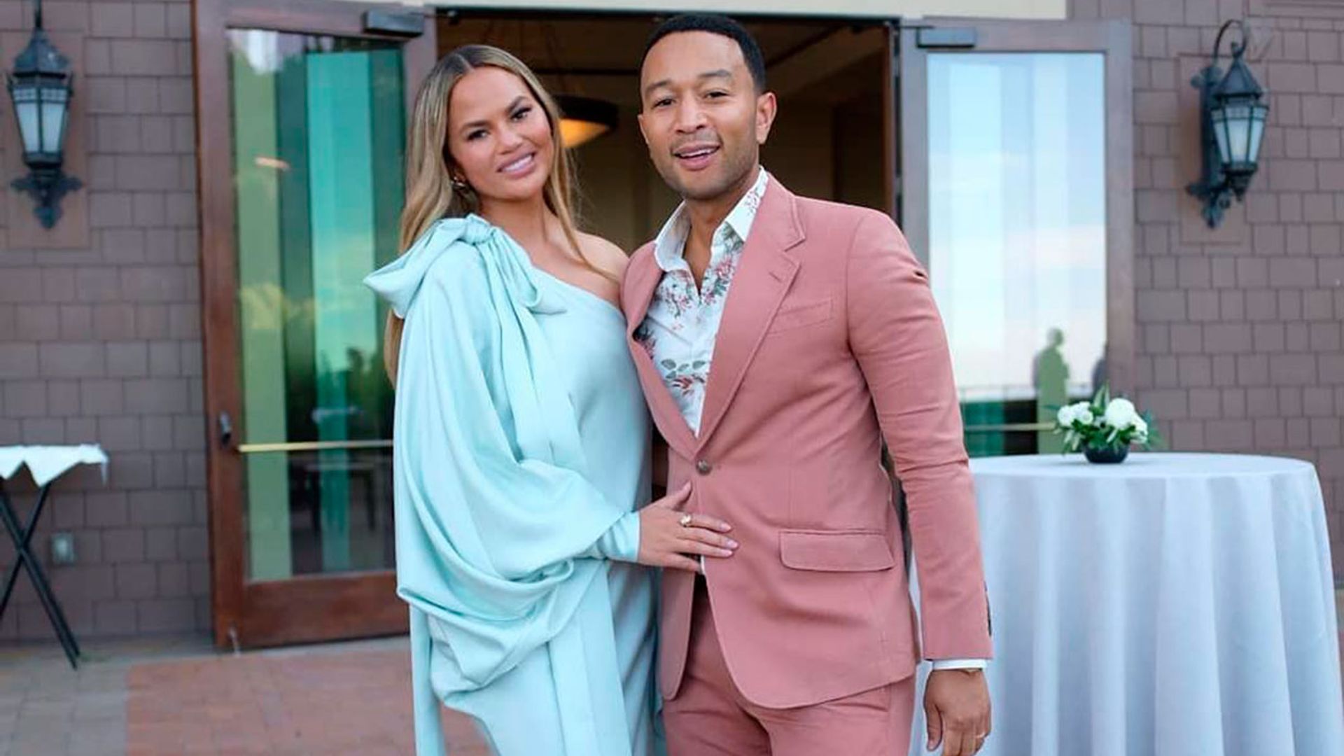 John Legend monta una fiesta improvisada en casa... y así ha reaccionado su mujer