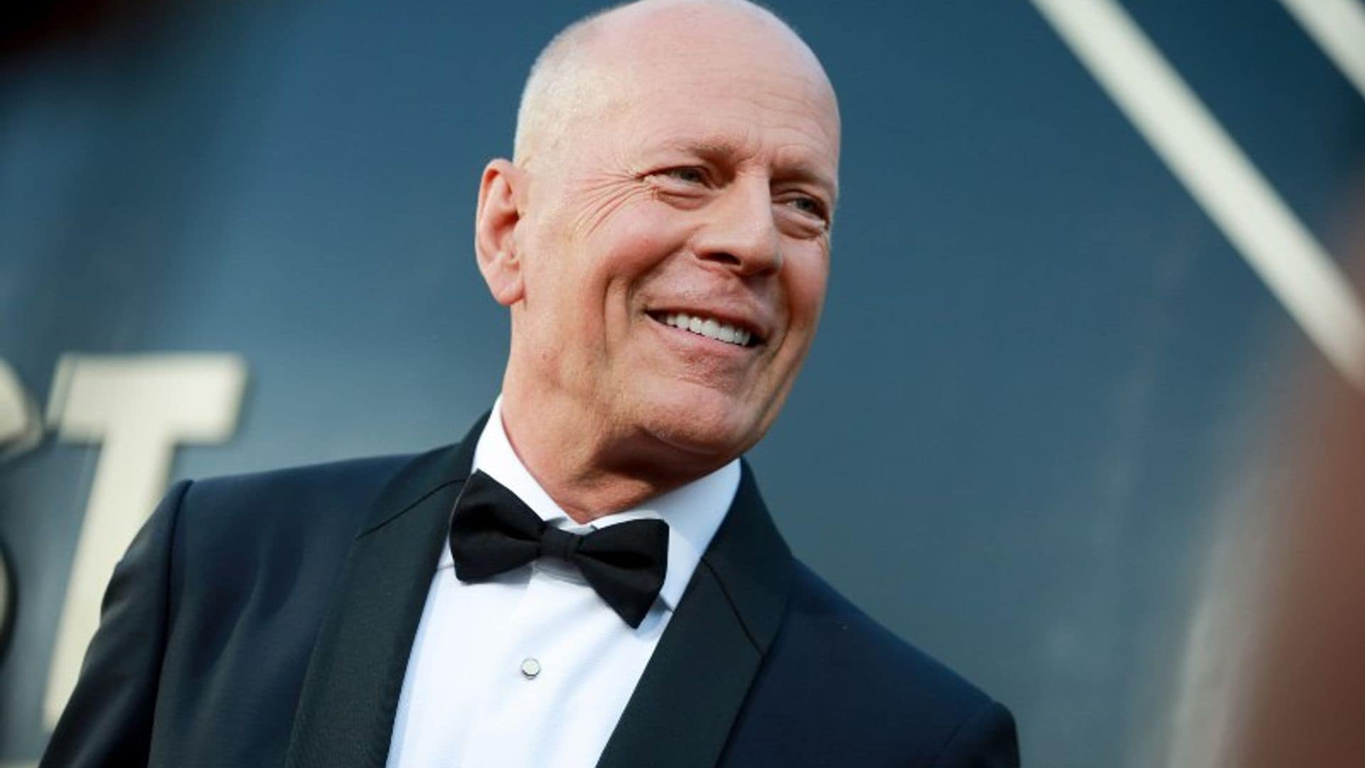 Bruce Willis, ¿eres tú? El doble del actor hace los tik toks más divertidos de la red