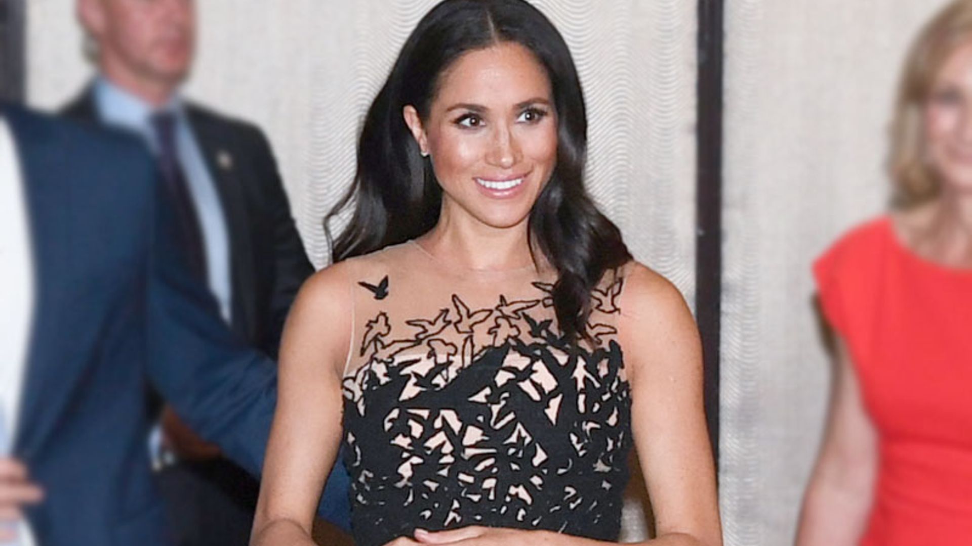 El mejor look premamá de Meghan Markle según los lectores de HOLA.com es...