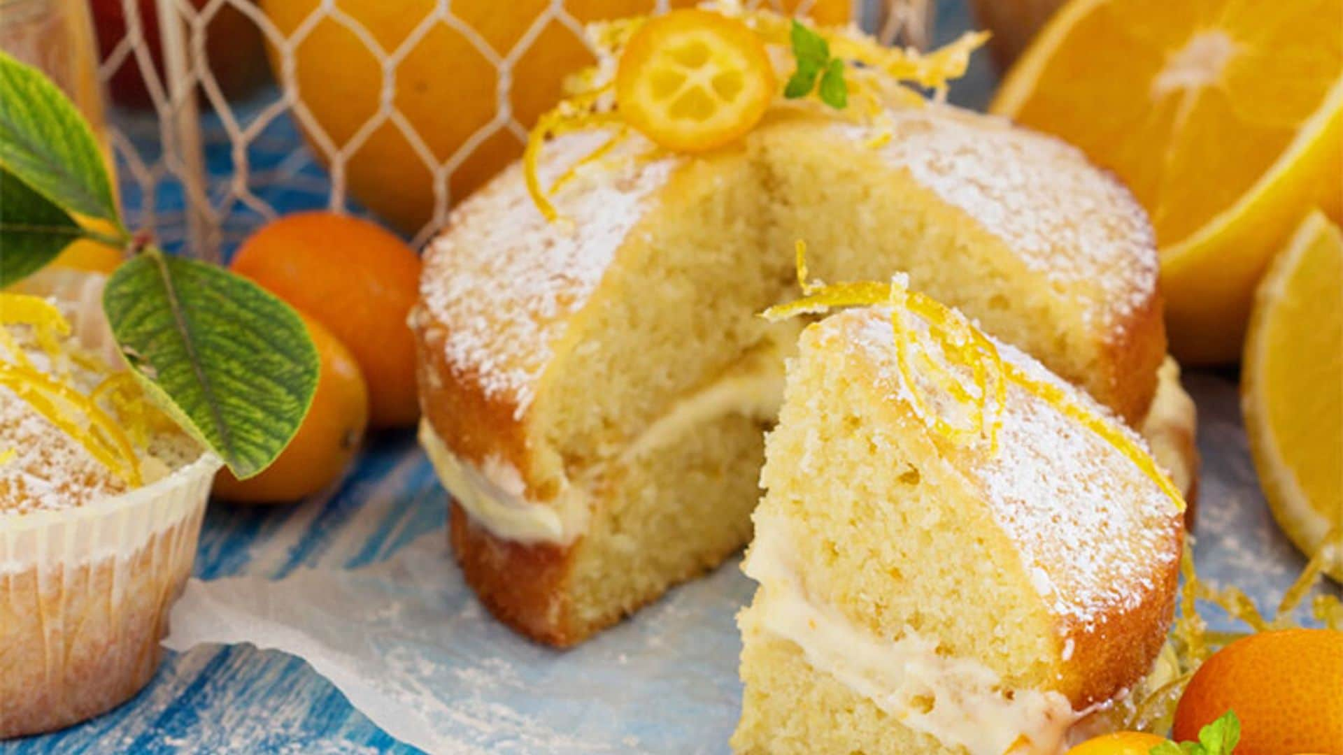 Bizcocho de naranja relleno de crema pastelera