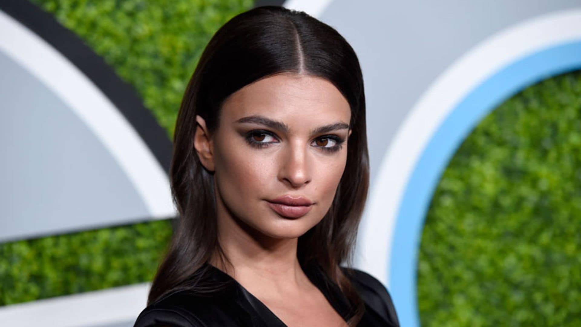 Emily Ratajkowski descubre de dónde proviene su belleza