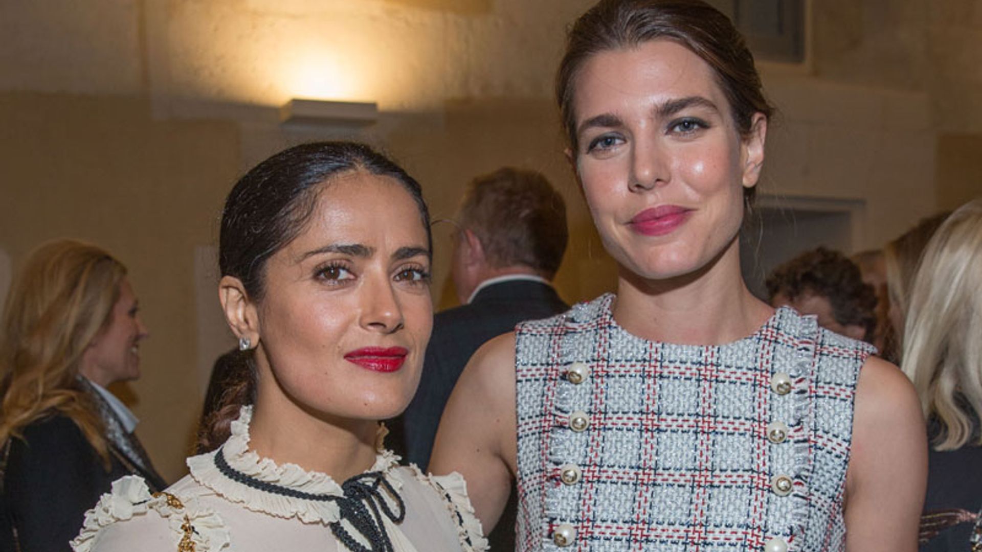 ¿Qué hacían Carlota Casiraghi y Salma Hayek juntas en París?