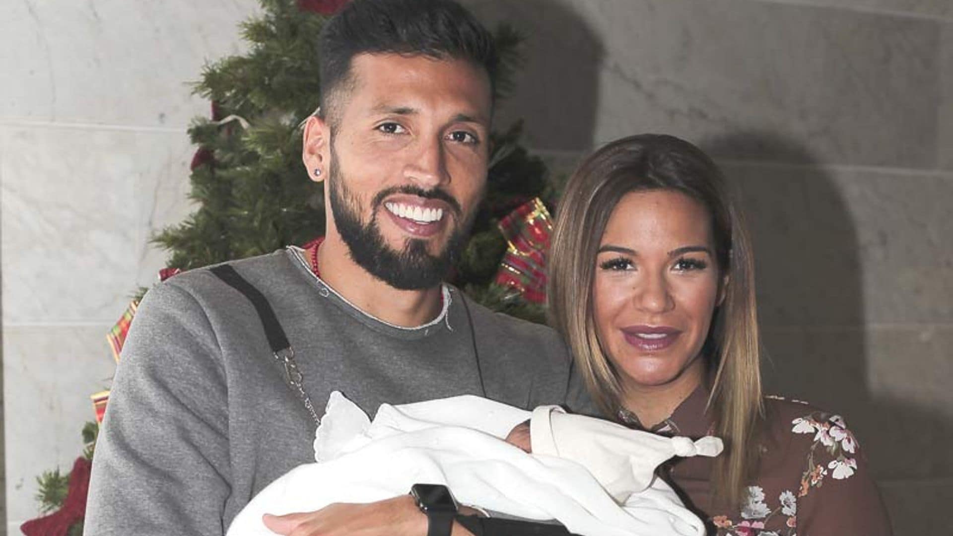 Tamara Gorro y Ezequiel Garay nos presentan a su hijo Antonio