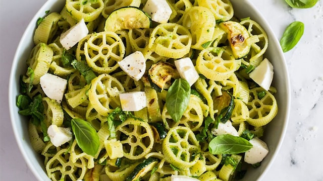 pasta pesto age