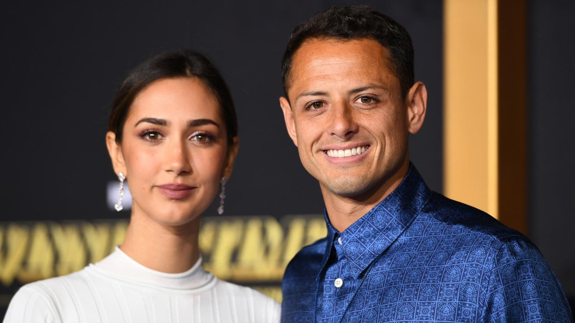 Con una romántica cena, Javier ‘Chicharito’ Hernández y su novia celebran su primer año de novios