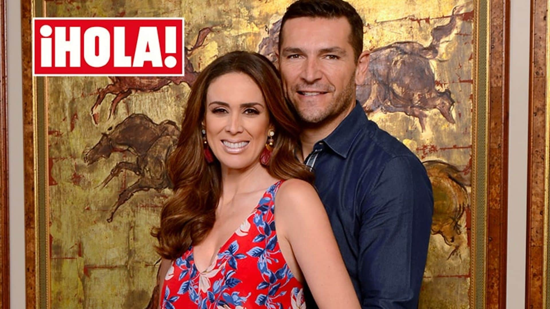 EXCLUSIVA: ¡Jacky Bracamontes y Martín Fuentes le dan la bienvenida a sus mellizas!