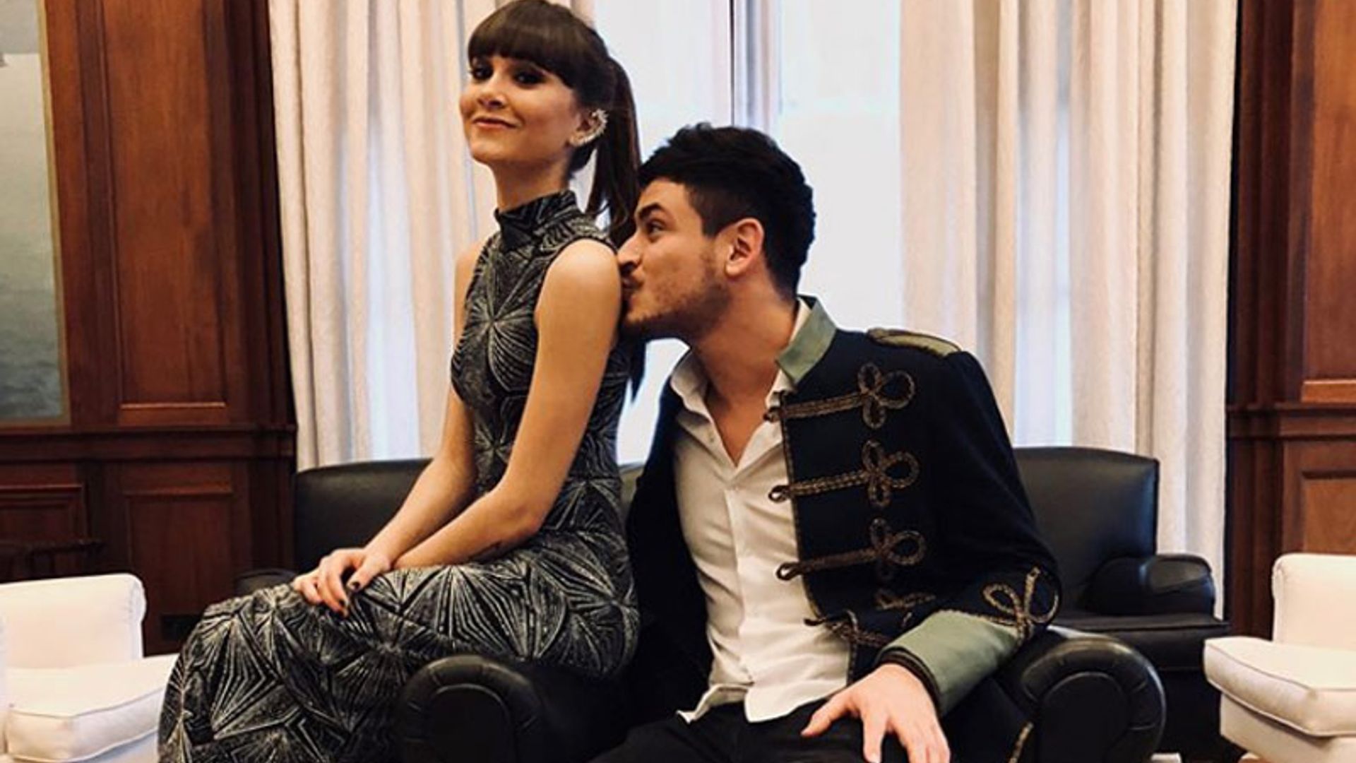 En ¡HOLA!, las esperadas imágenes que confirman la relación de Aitana y Cepeda